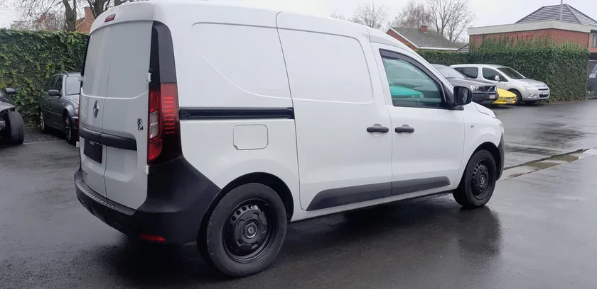 Renault Express – Image 9