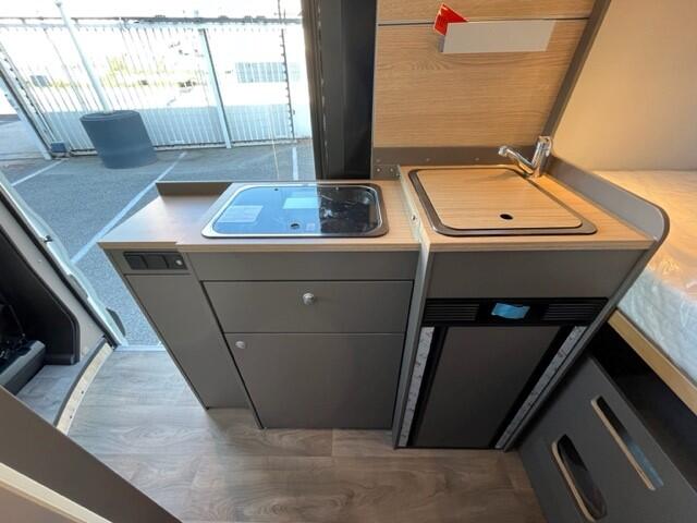 fourgon LMC LMC INNOVAN 590 AUTOMATIQUE NEUF – Image 7