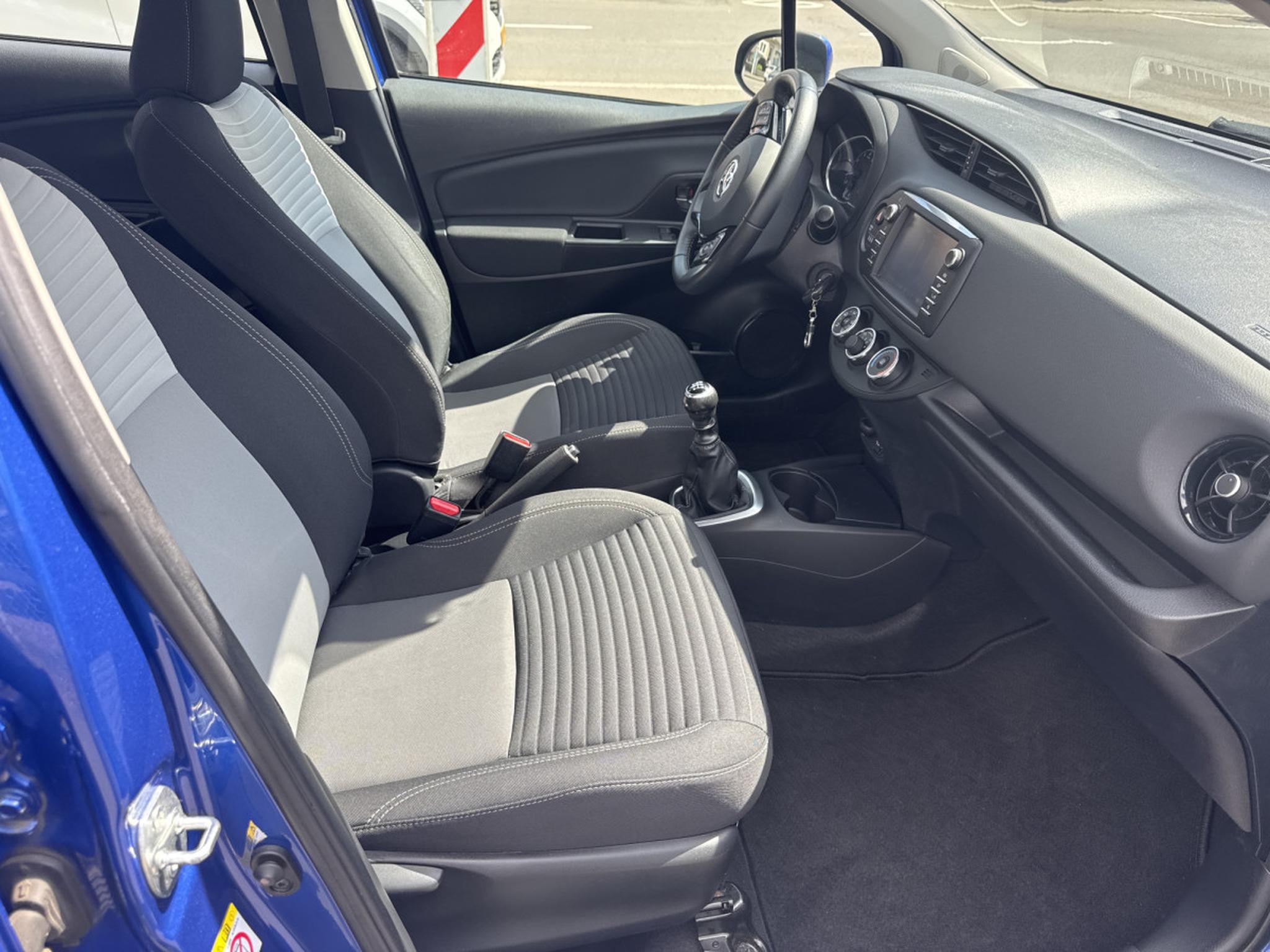 Toyota Yaris – Image 9
