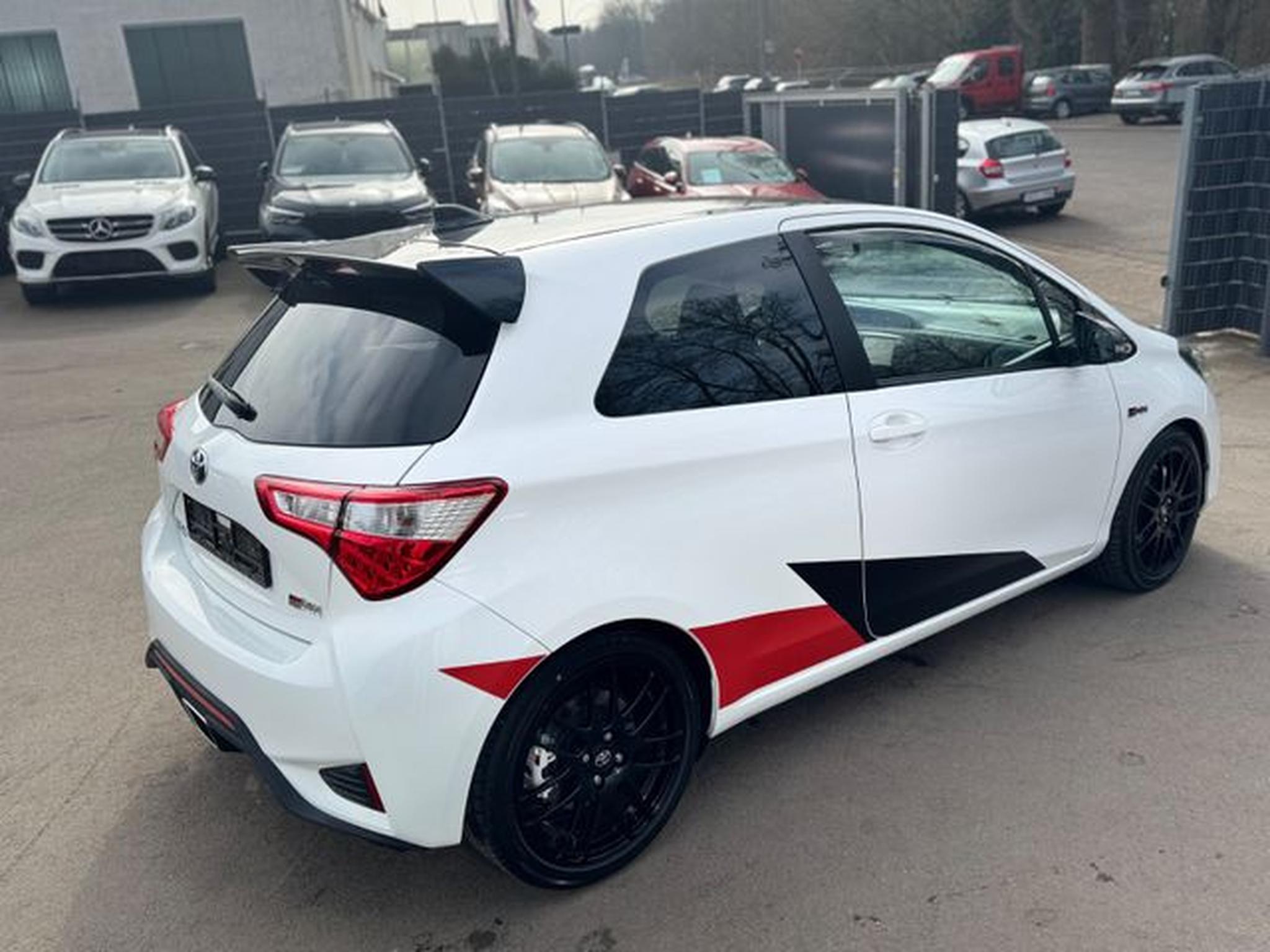 Toyota Yaris – Image 11