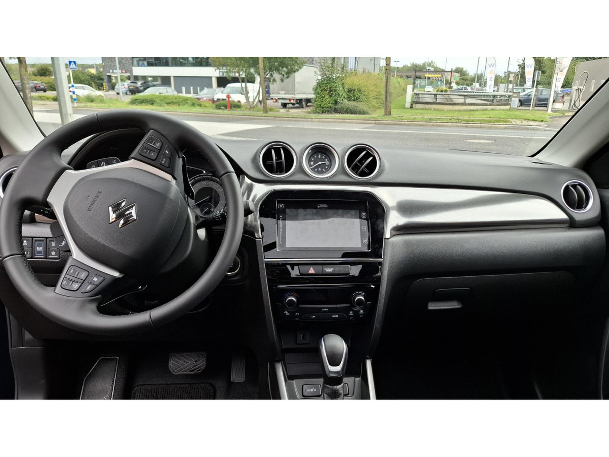 Suzuki Vitara – Image 9