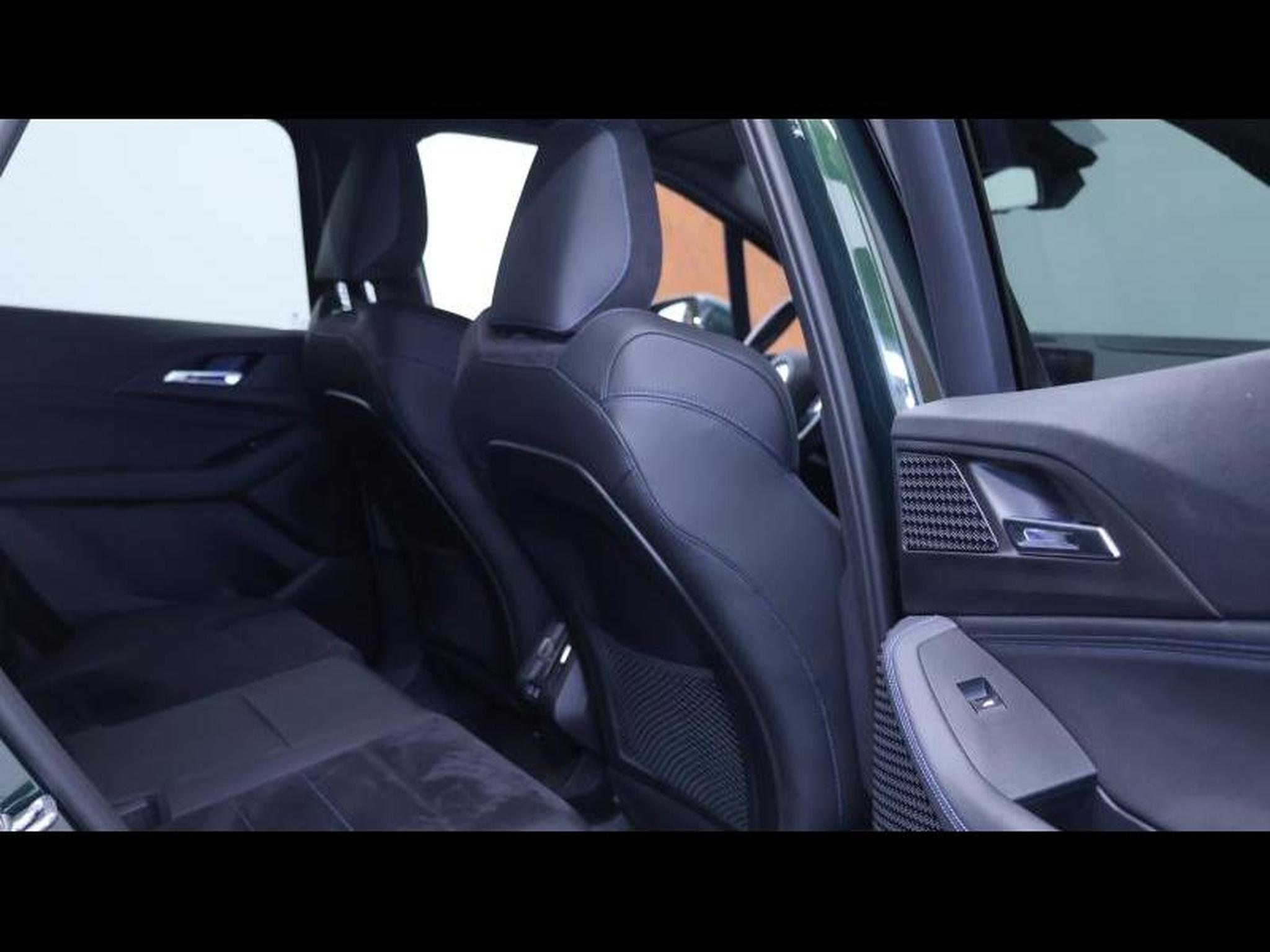 BMW 218 – Image 14