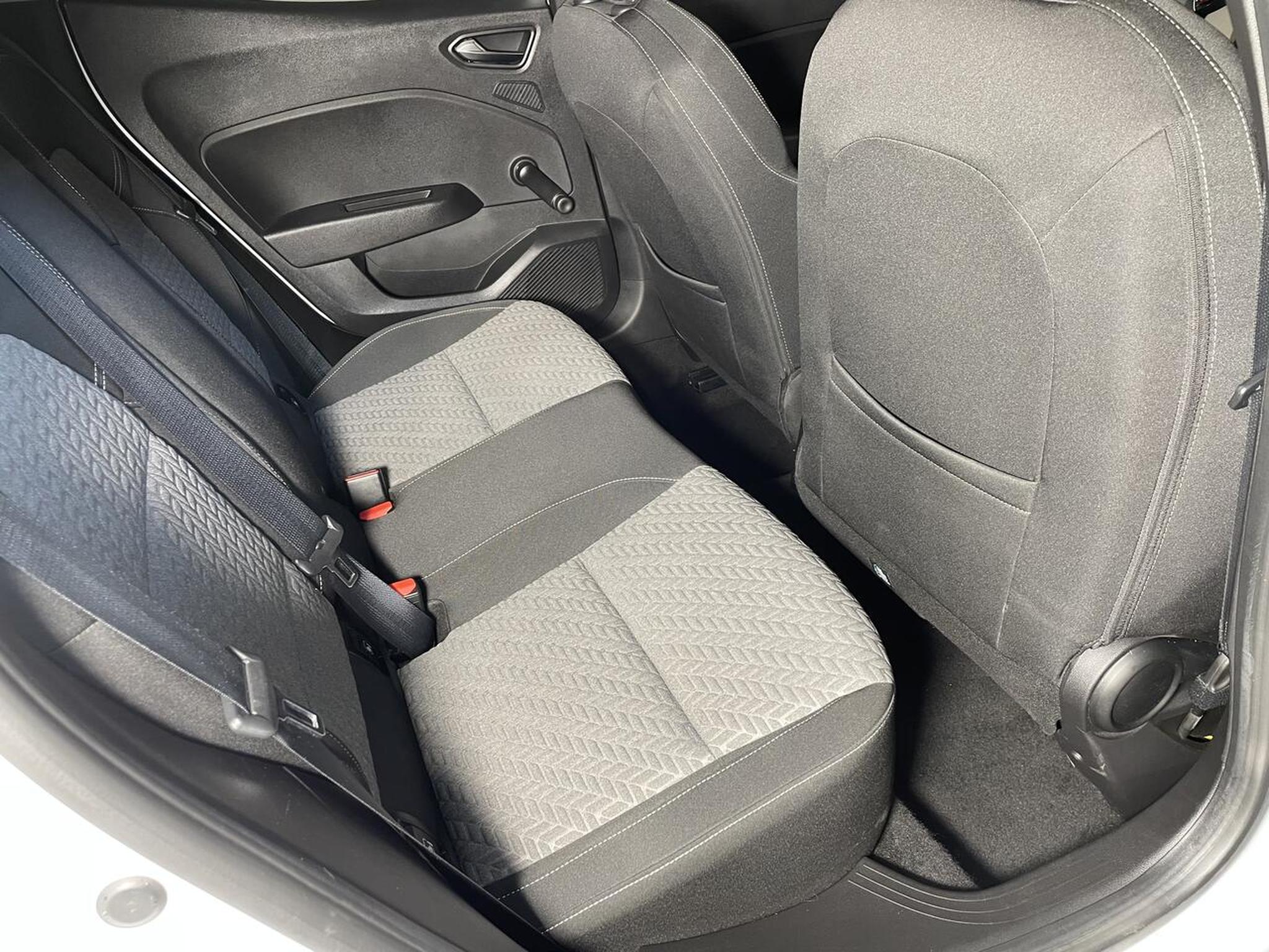 Renault Clio – Image 7