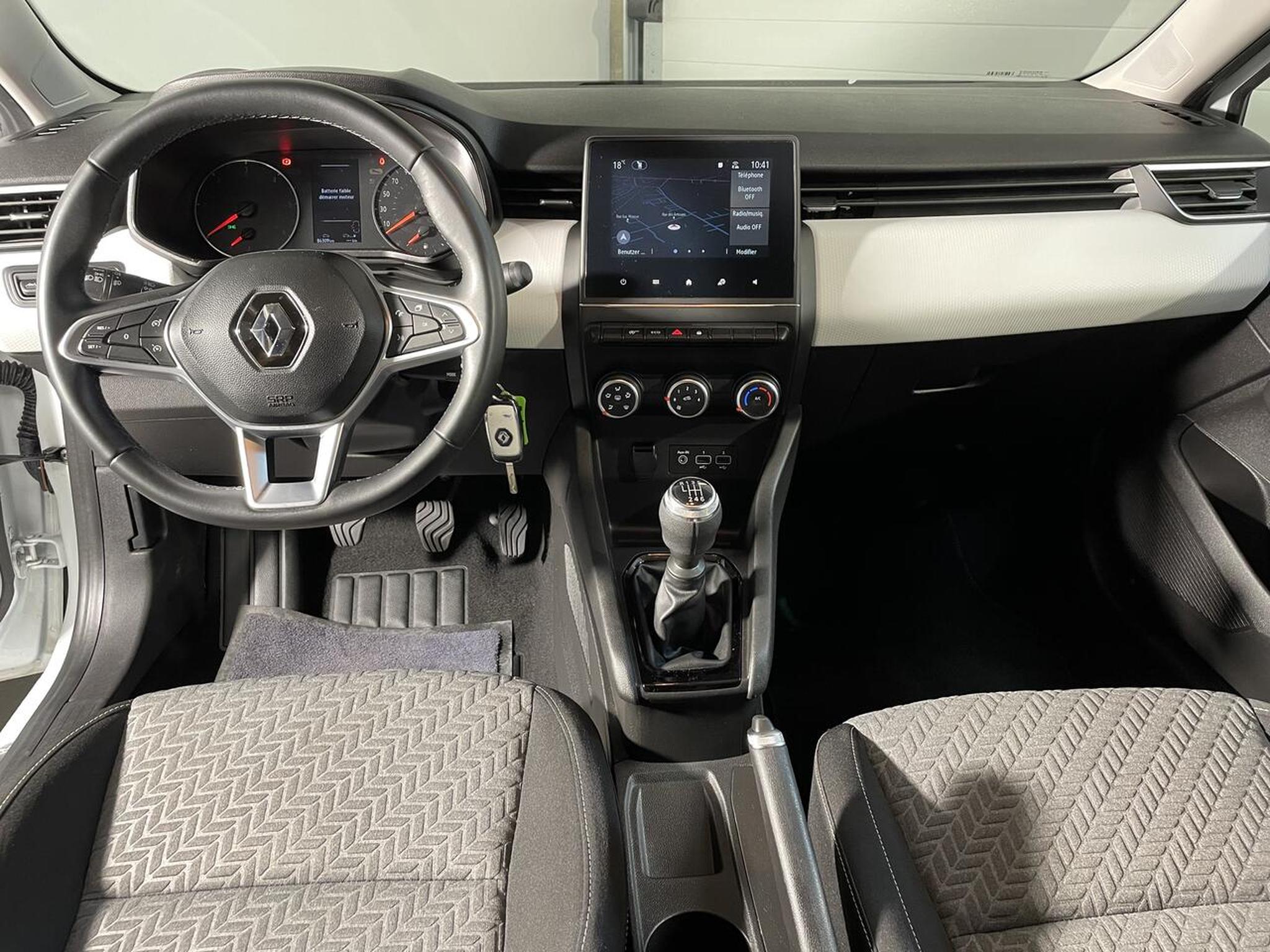 Renault Clio – Image 14