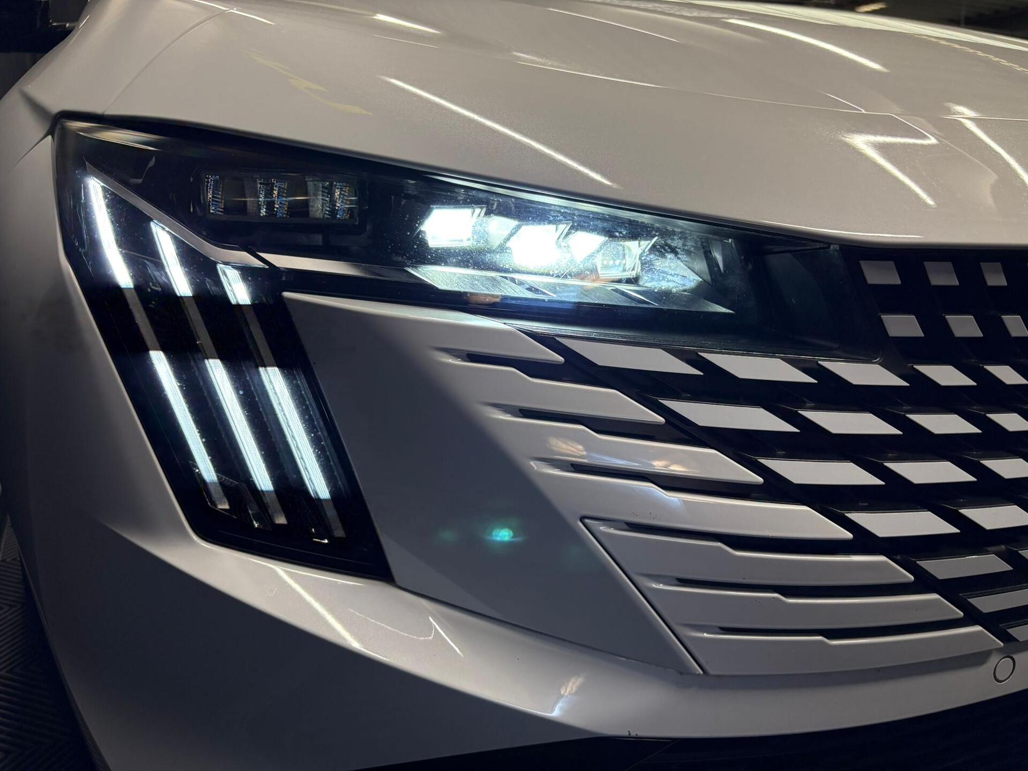 Peugeot 208 – Image 8