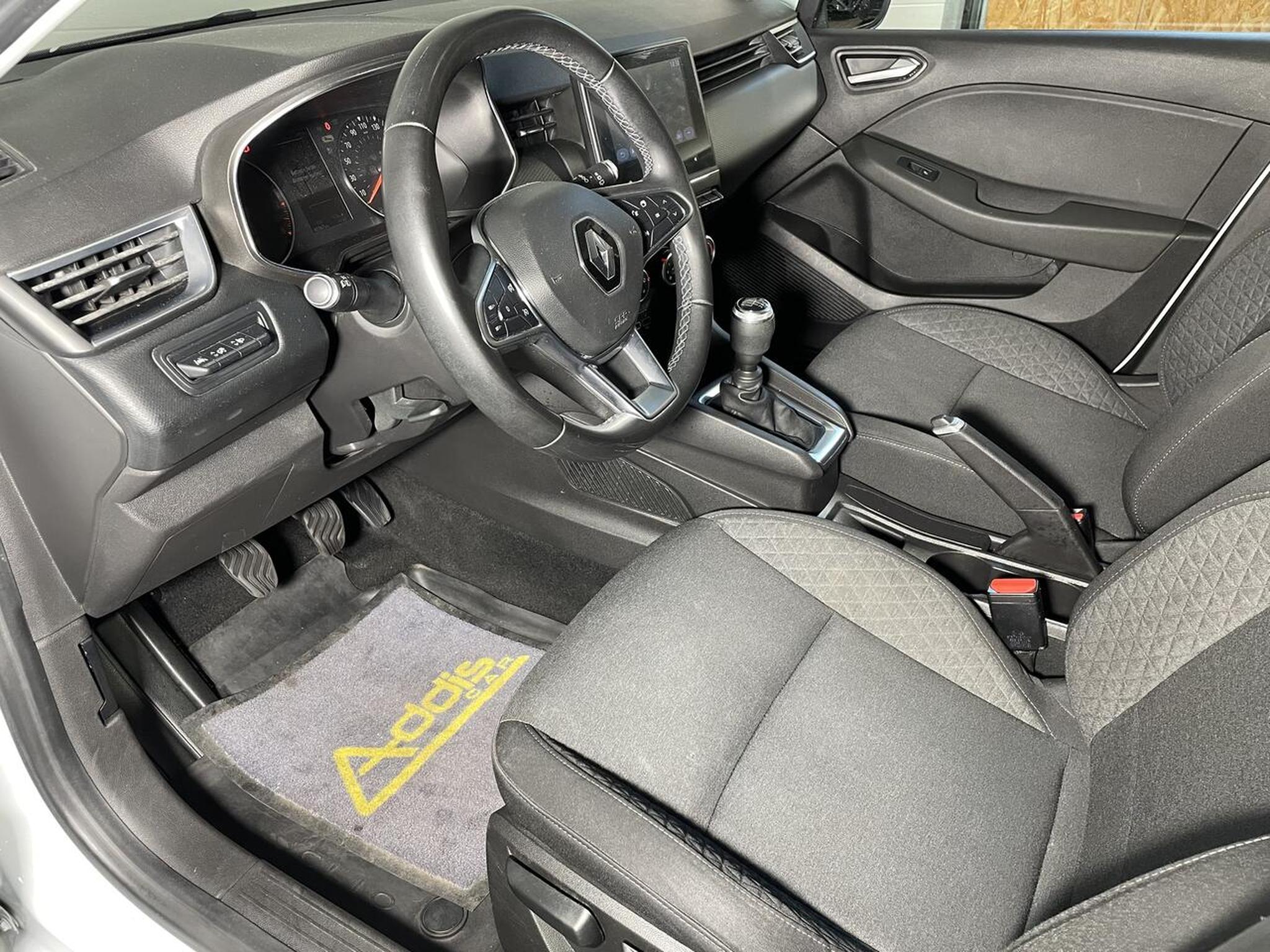 Renault Clio – Image 10