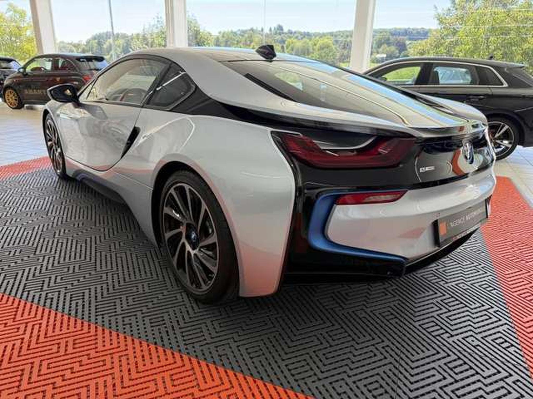 BMW i8 – Image 11