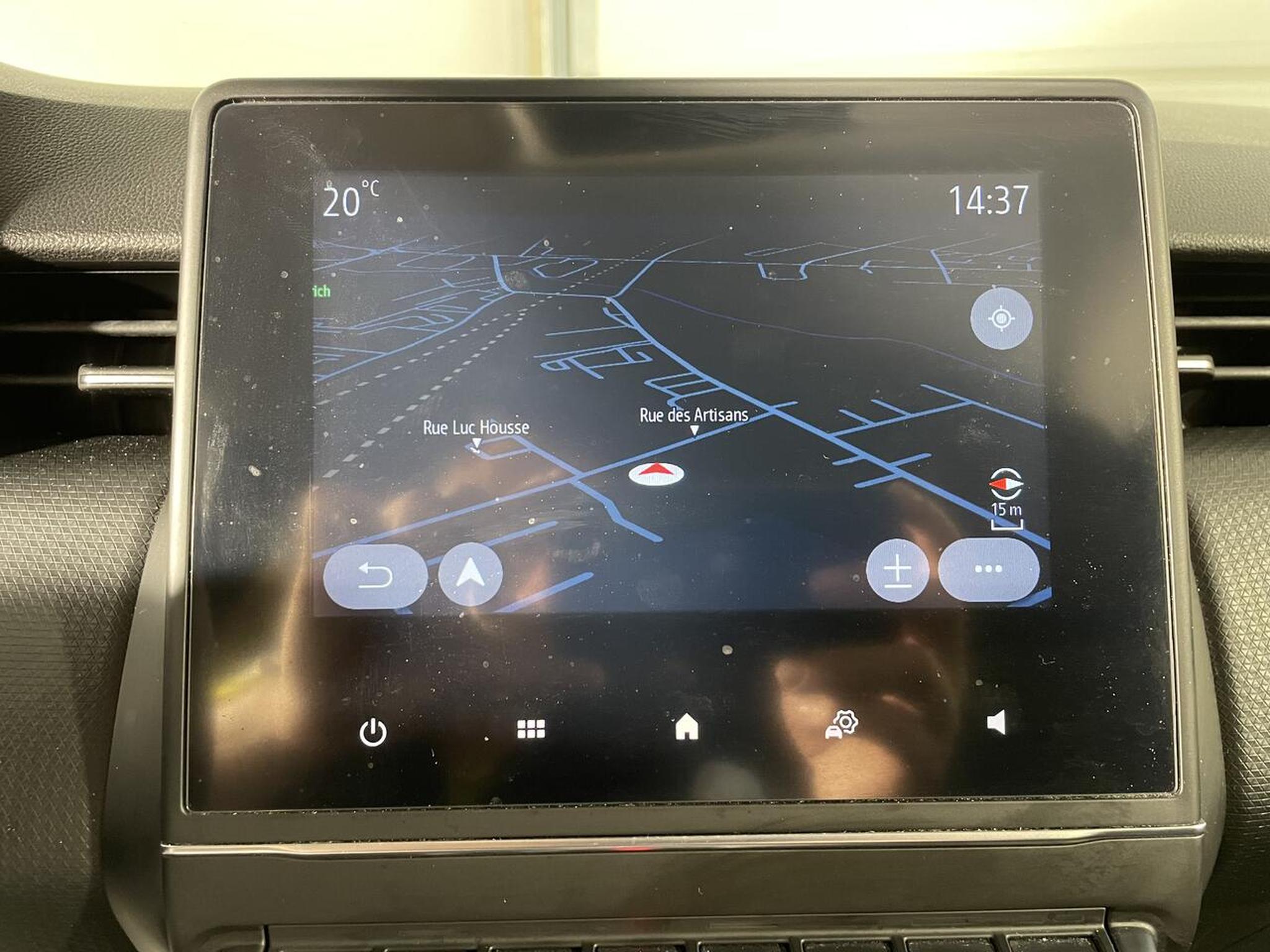 Renault Clio – Image 8