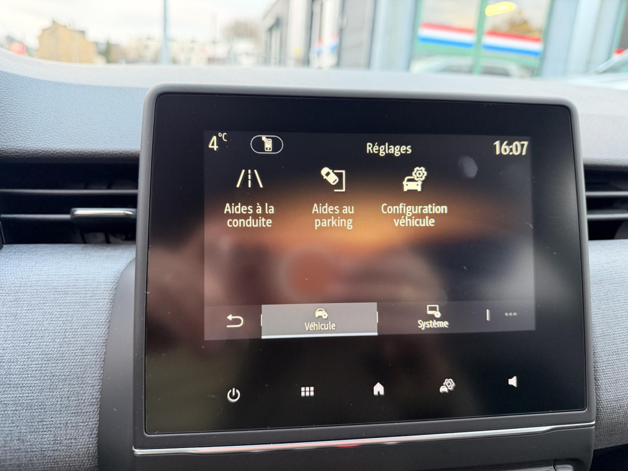 Renault Clio – Image 20