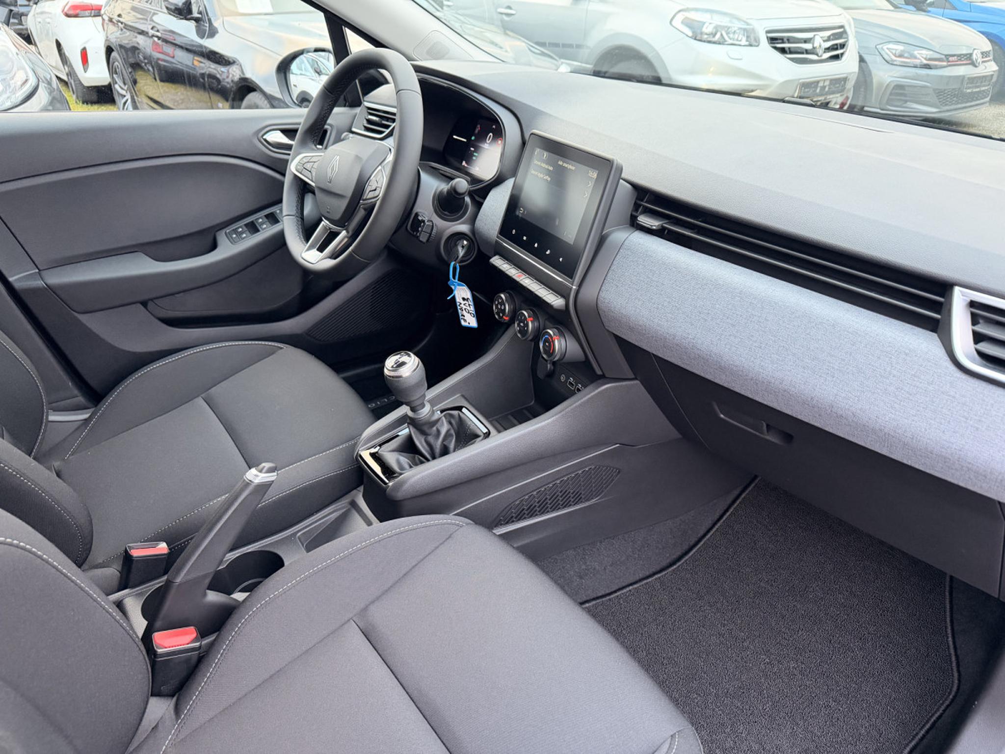 Renault Clio – Image 4