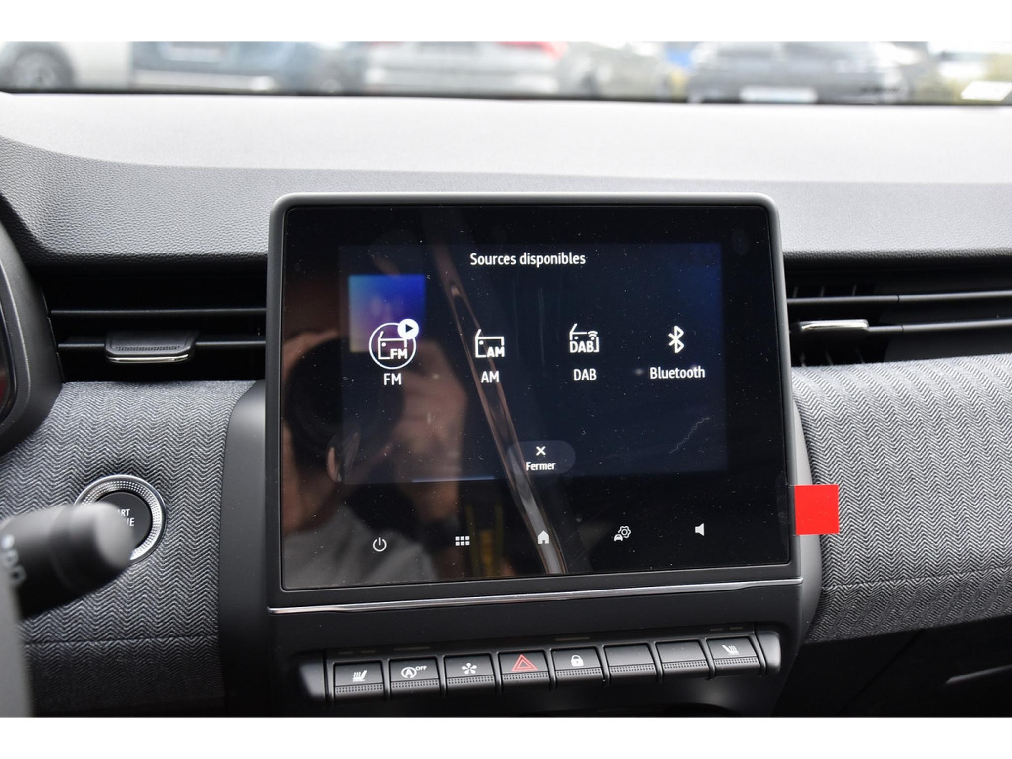 Renault Clio – Image 11