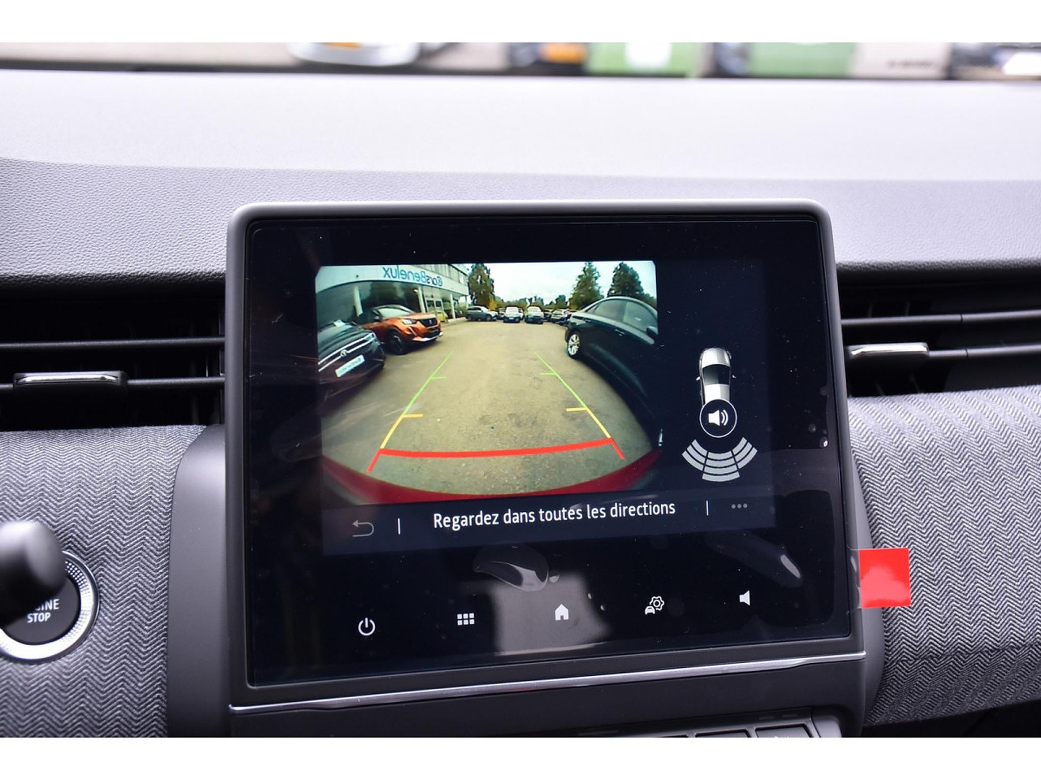 Renault Clio – Image 7