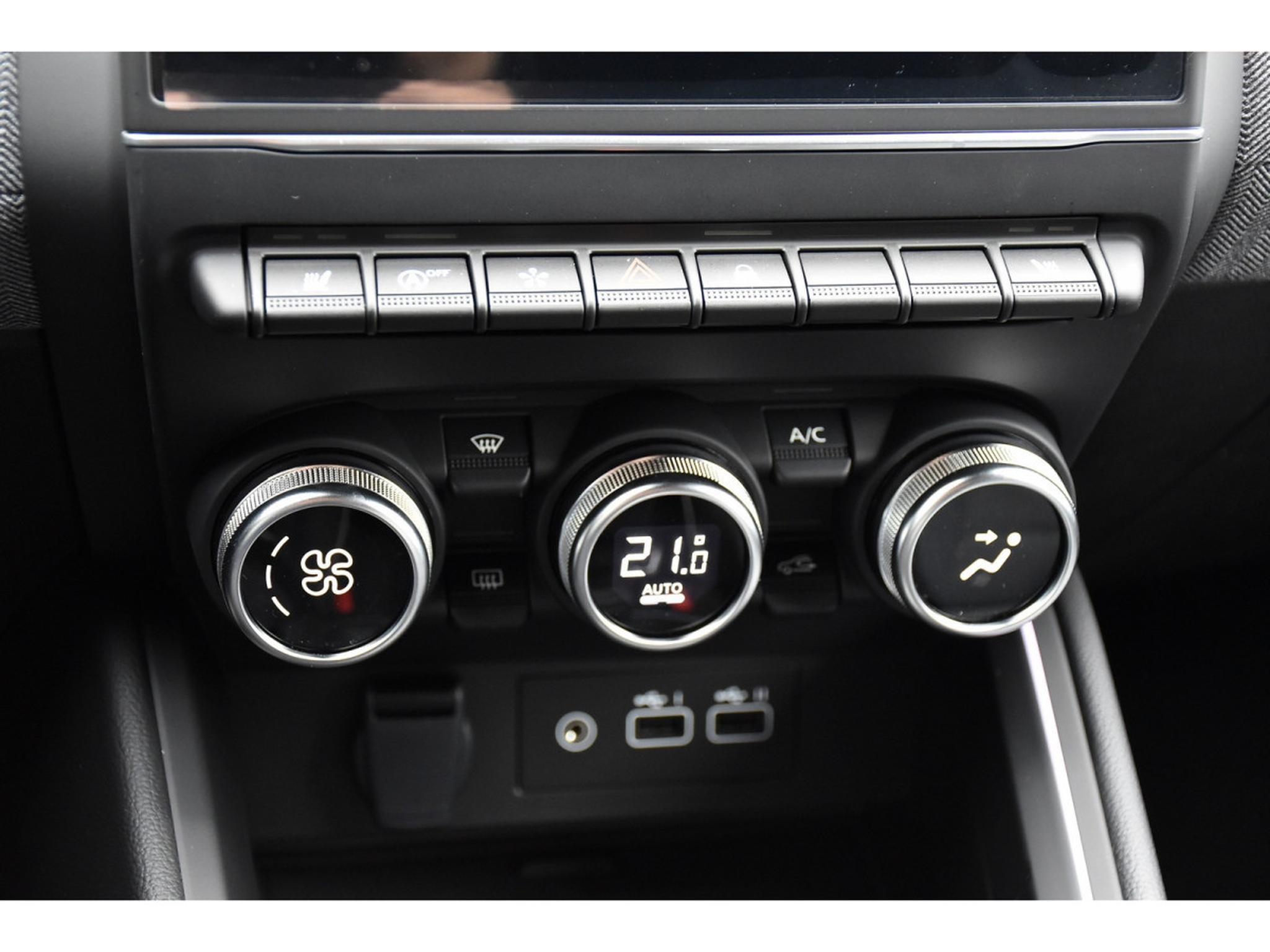 Renault Clio – Image 6