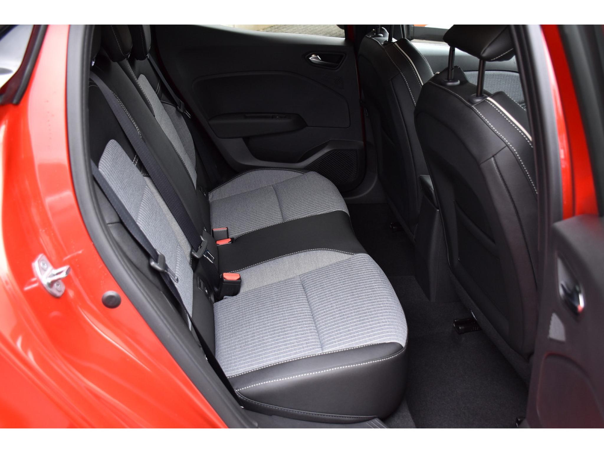 Renault Clio – Image 14