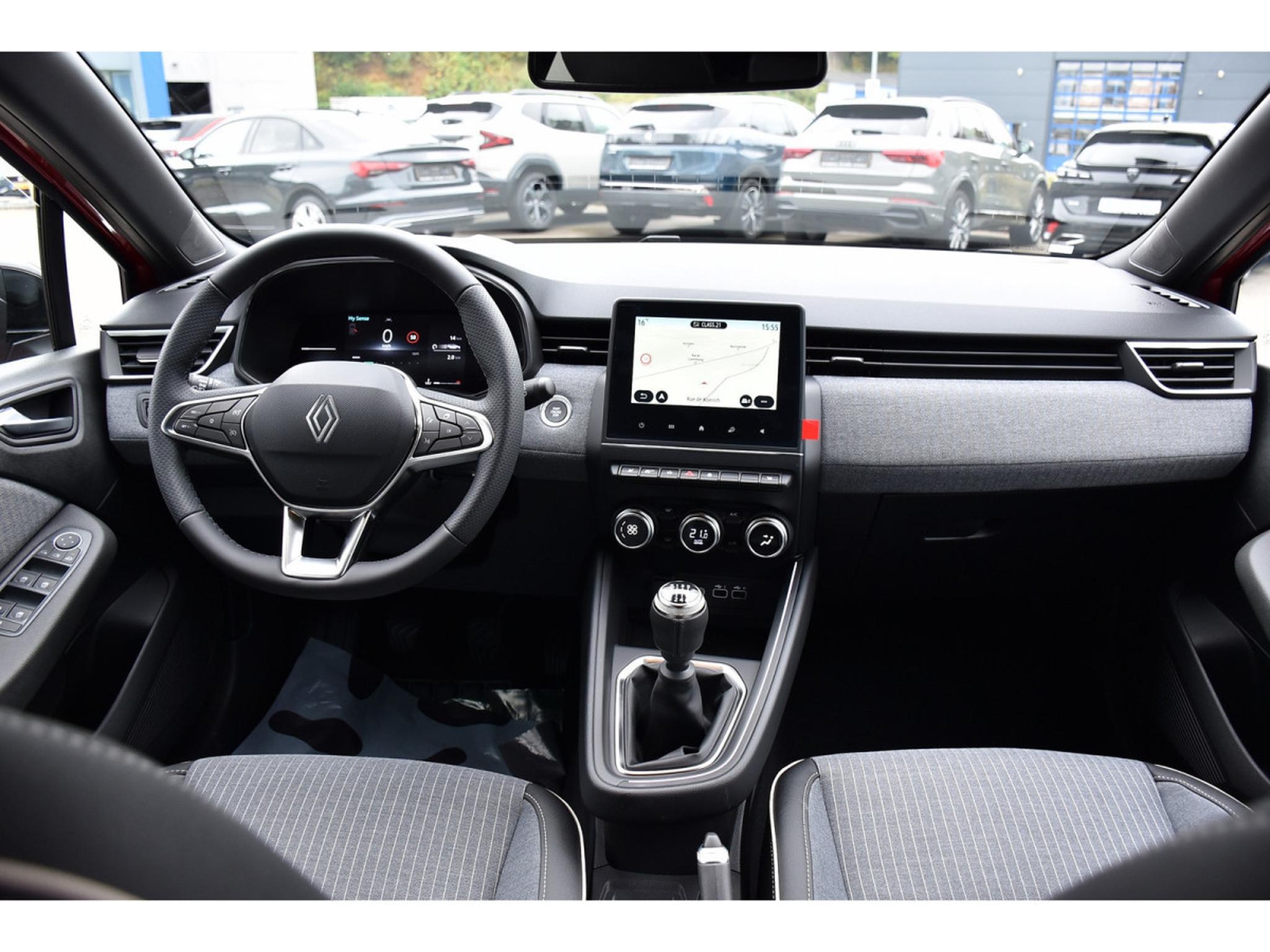 Renault Clio – Image 13