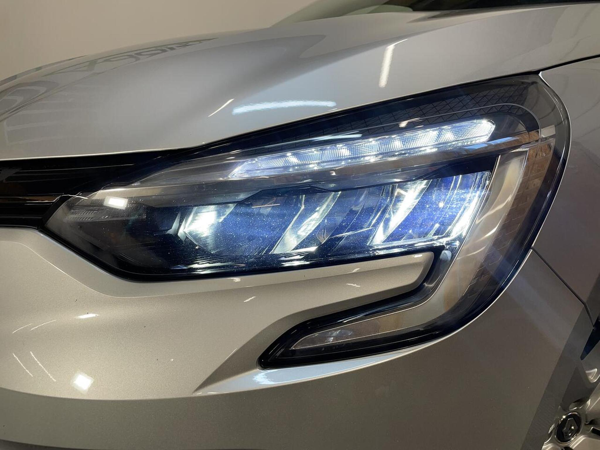 Renault Clio – Image 4