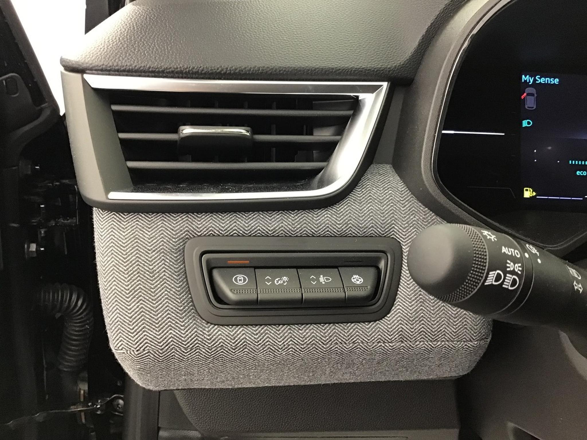 Renault Clio – Image 4