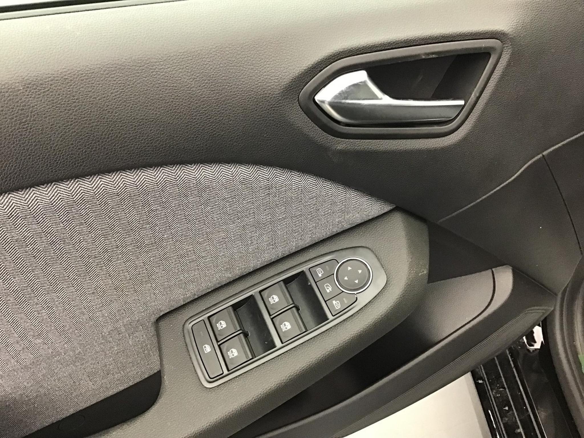 Renault Clio – Image 2