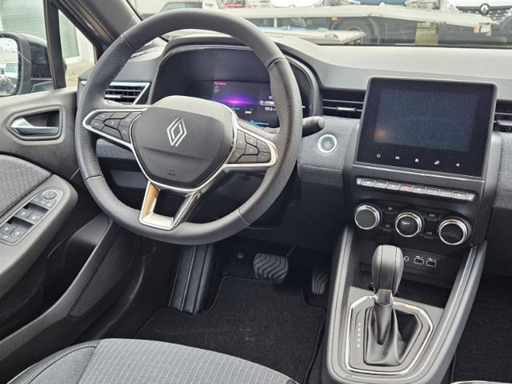 Renault Clio – Image 12