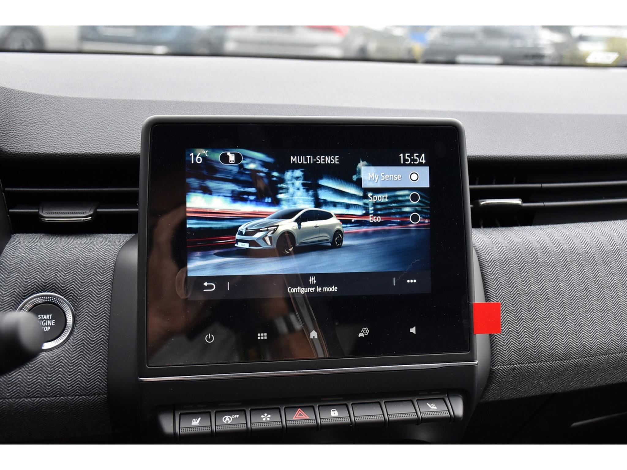 Renault Clio – Image 8