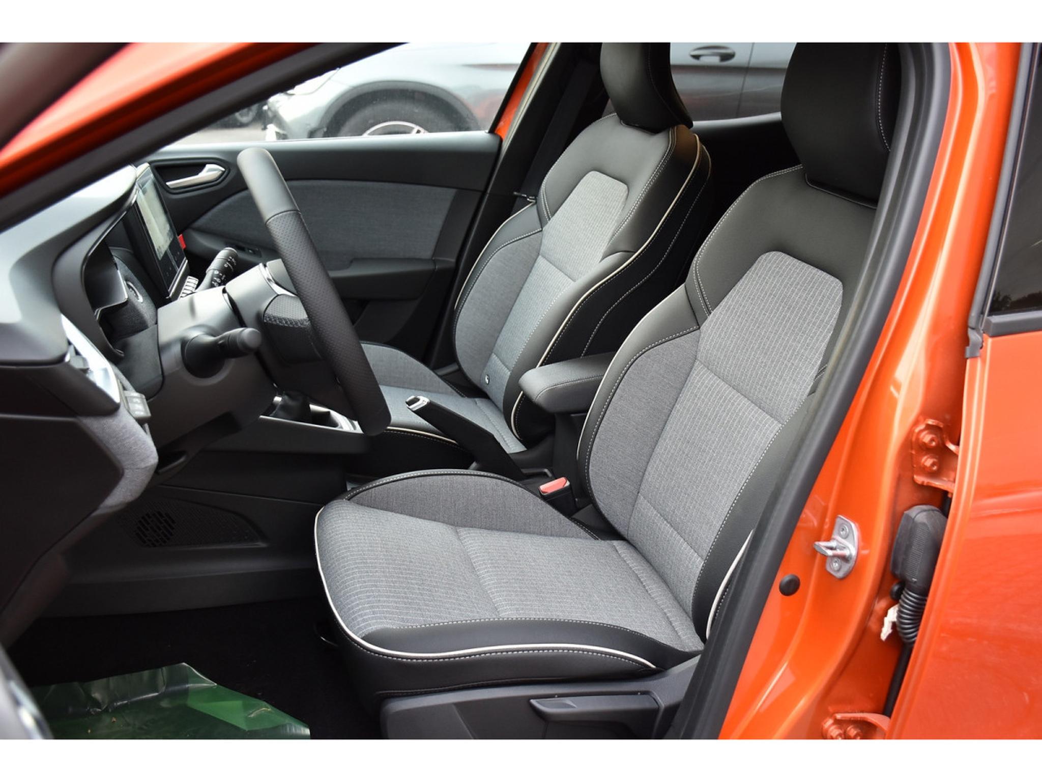 Renault Clio – Image 15