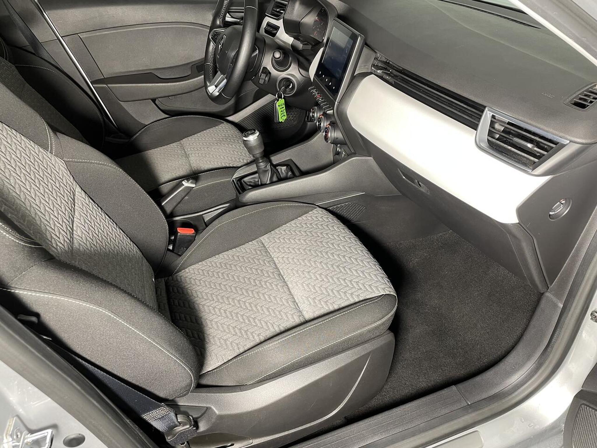 Renault Clio – Image 2