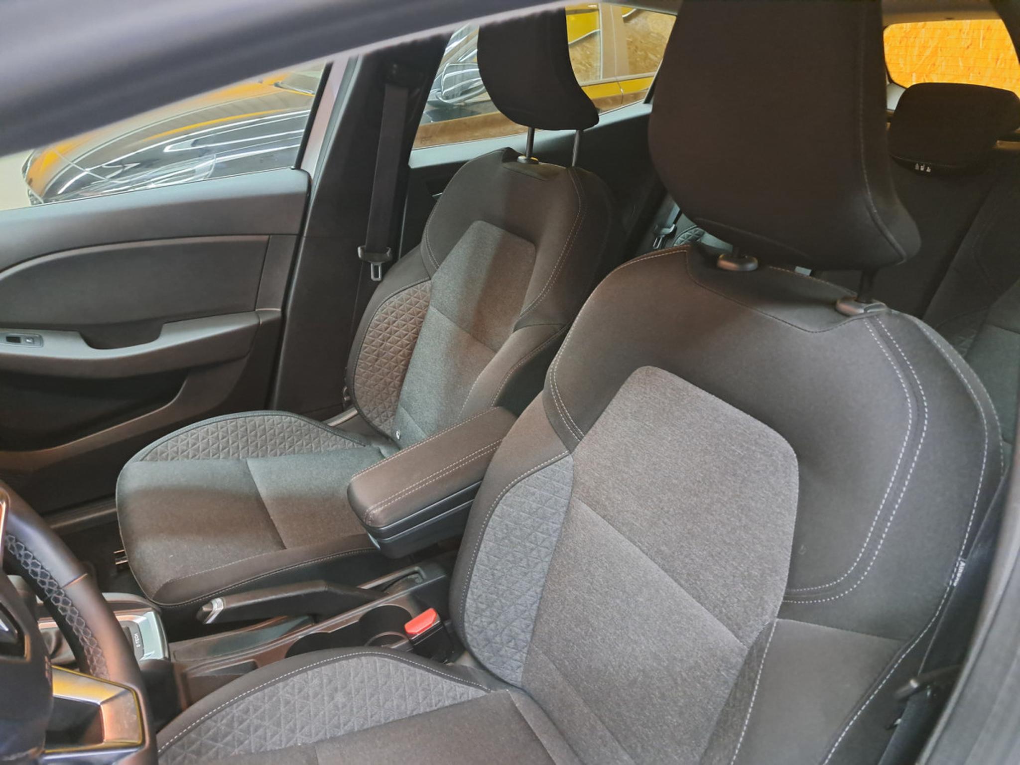 Renault Clio – Image 3