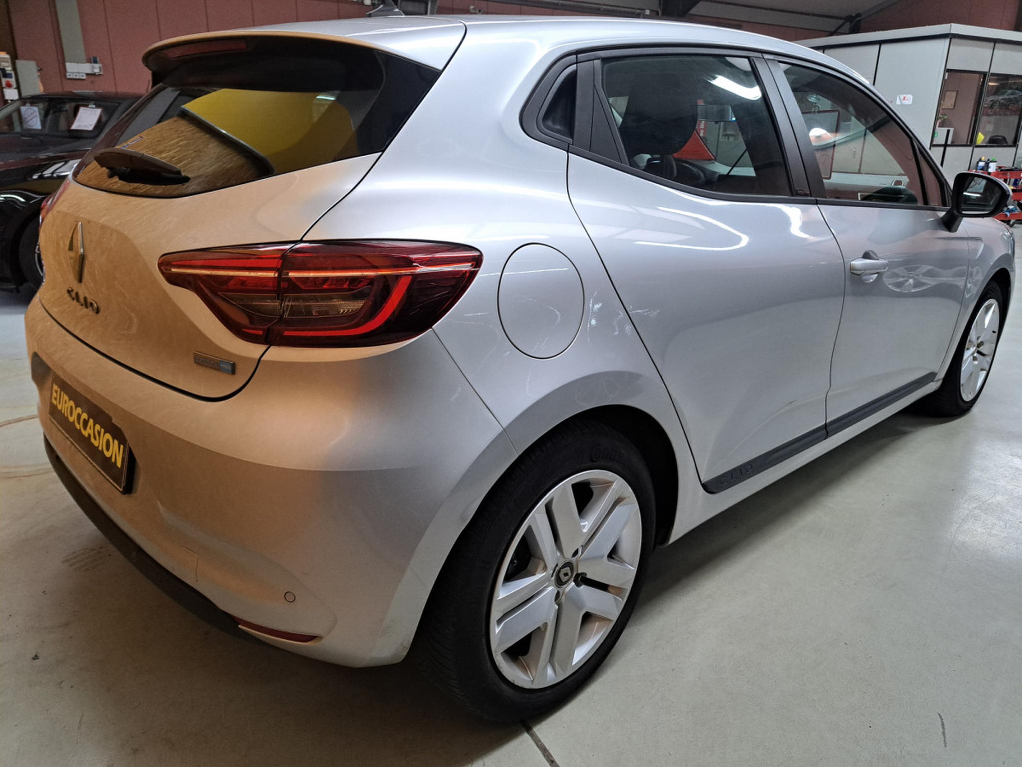 Renault Clio – Image 5