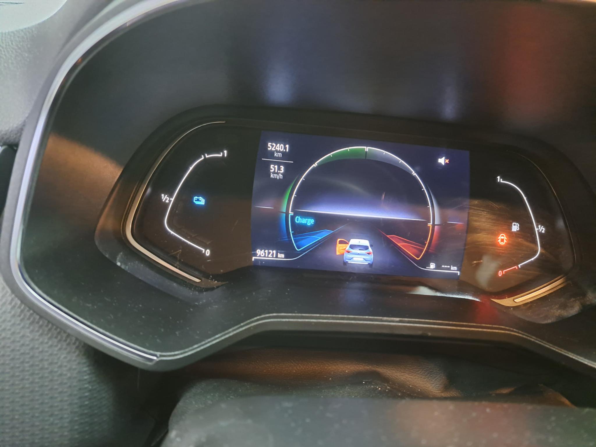 Renault Clio – Image 9