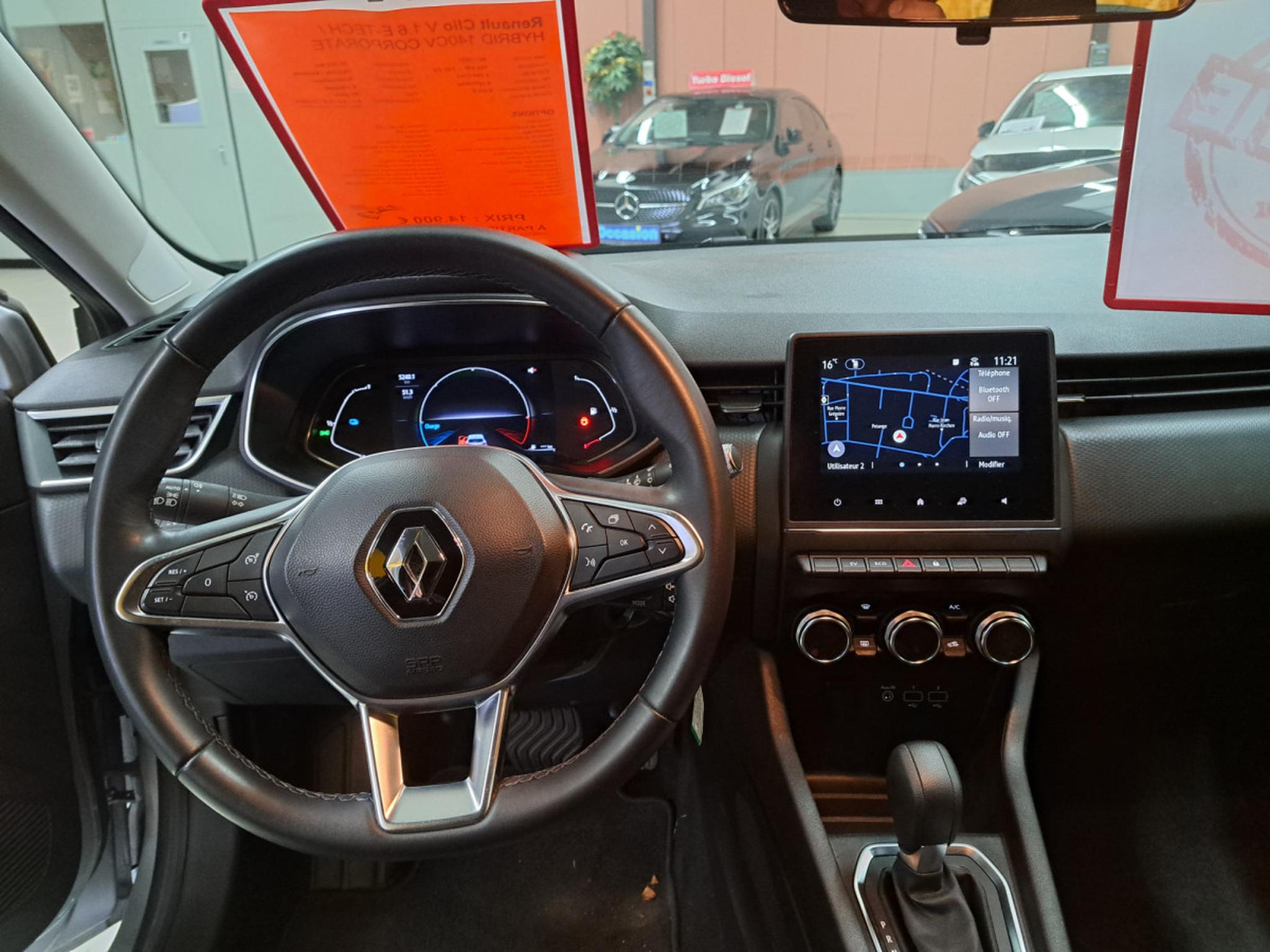 Renault Clio – Image 10