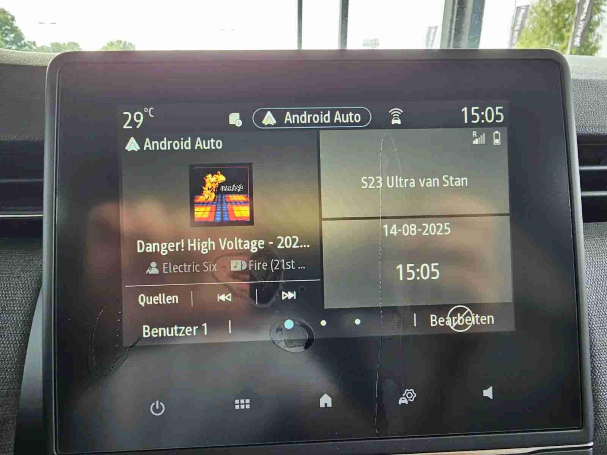 Renault Clio – Image 9