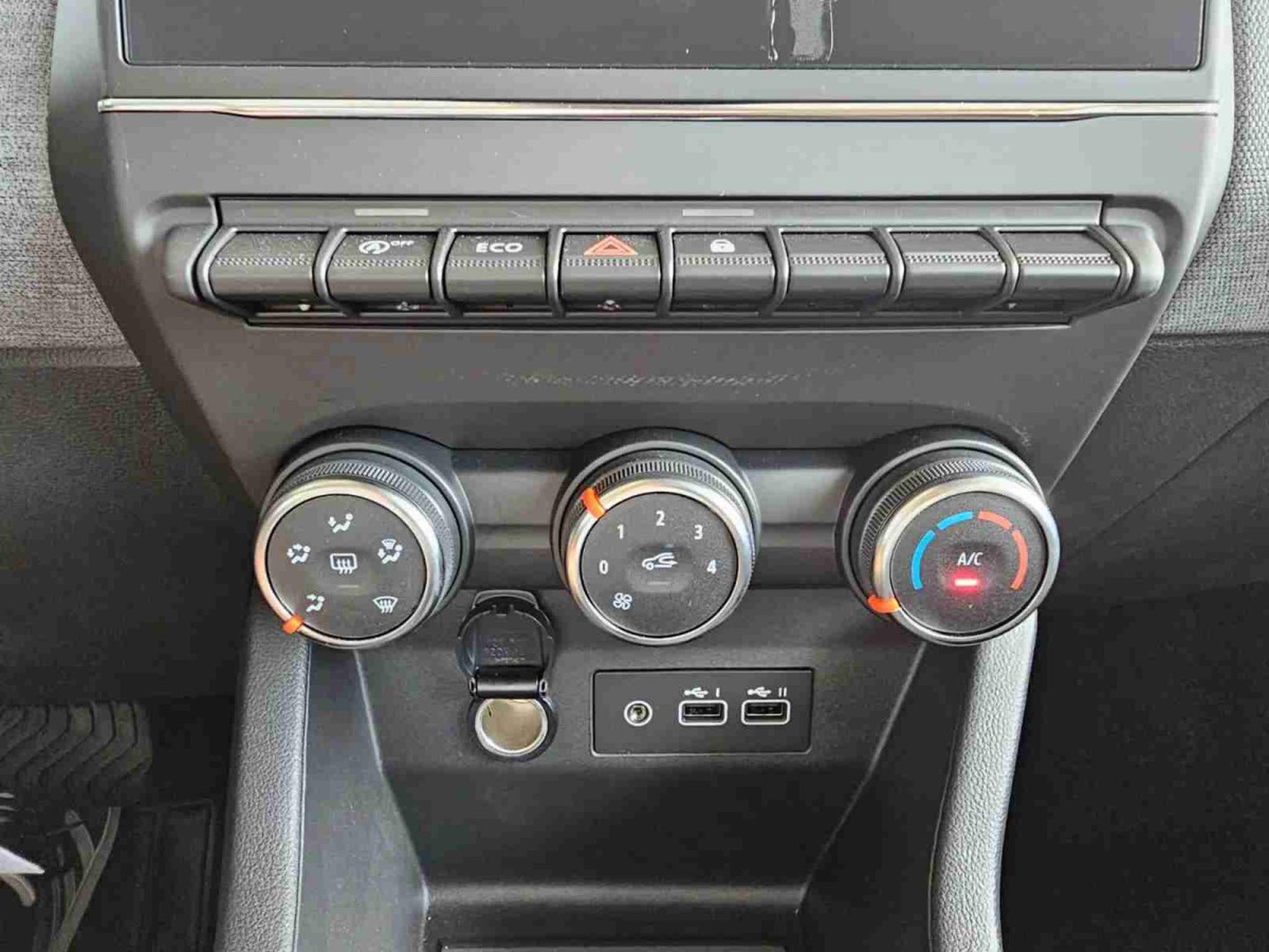 Renault Clio – Image 6