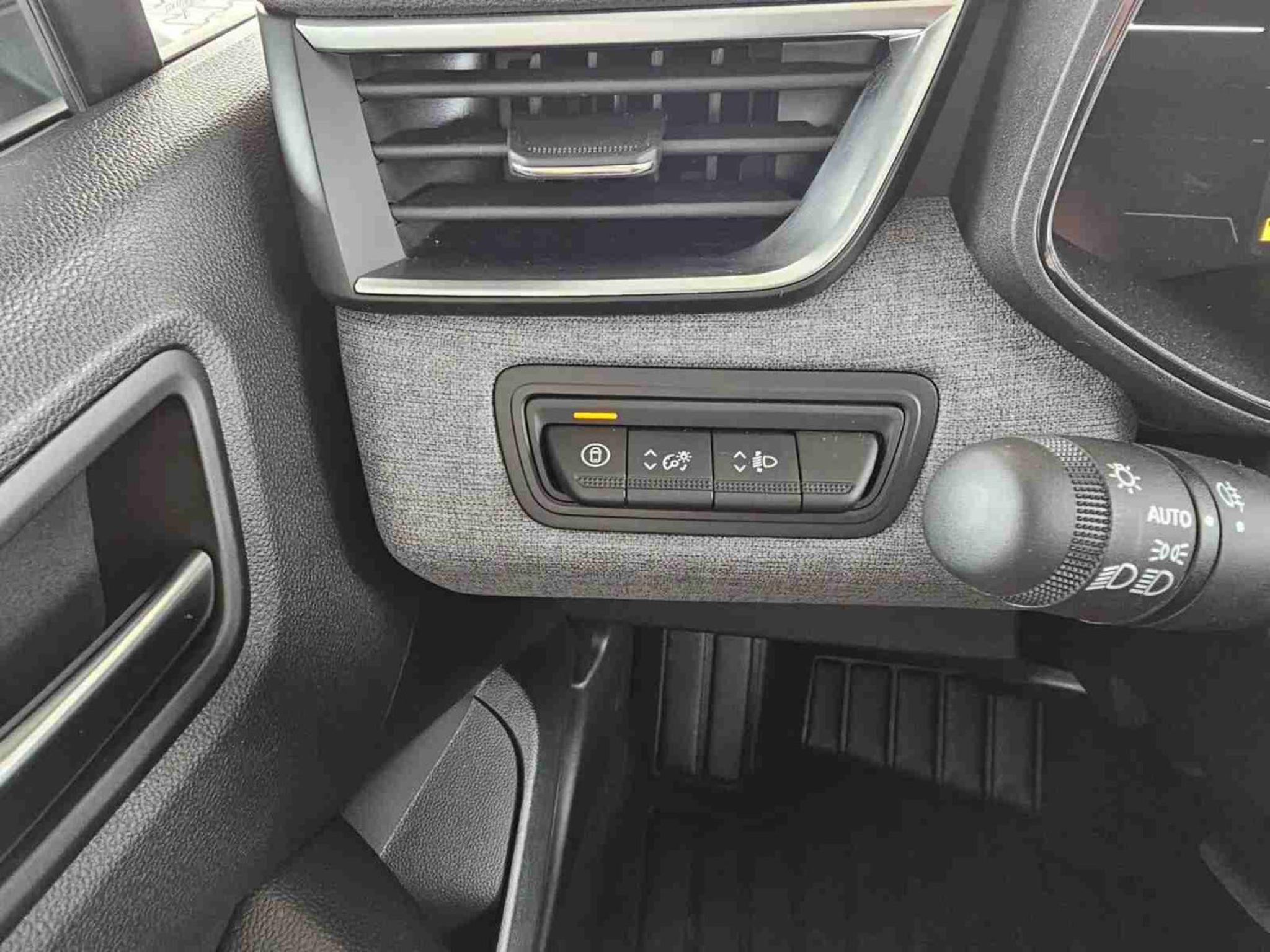 Renault Clio – Image 2