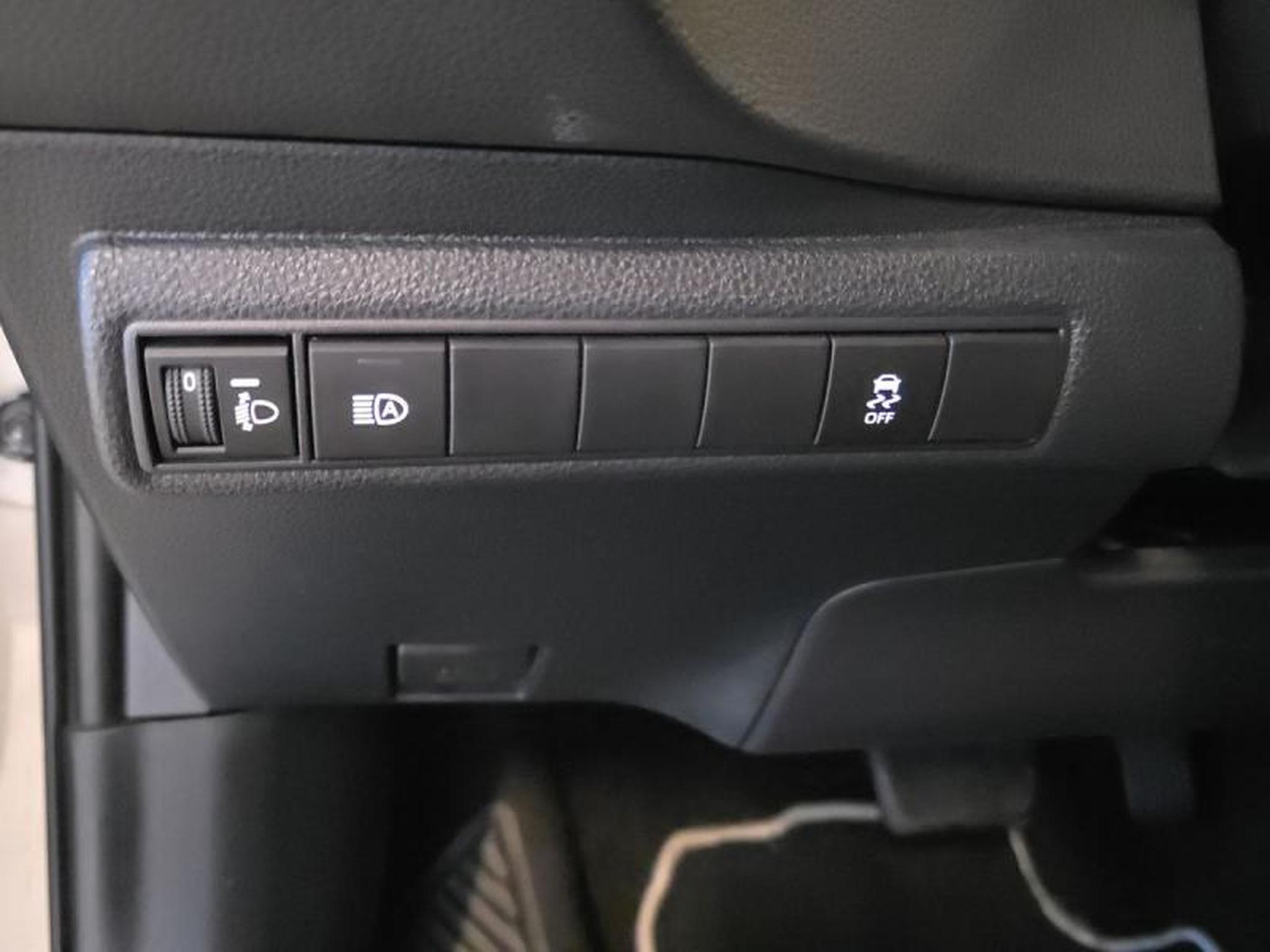 Toyota Corolla – Image 6