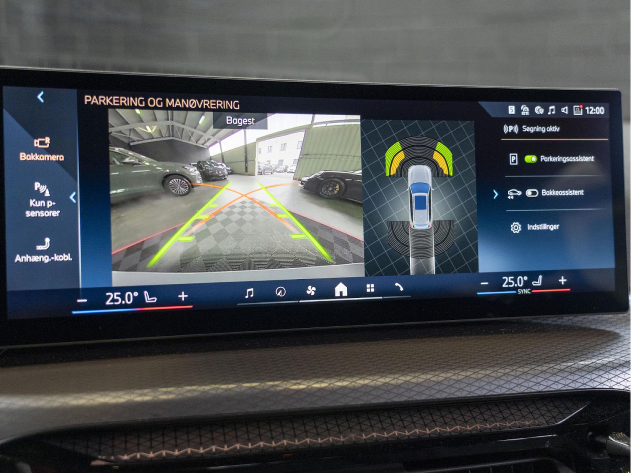 BMW 330 – Image 16