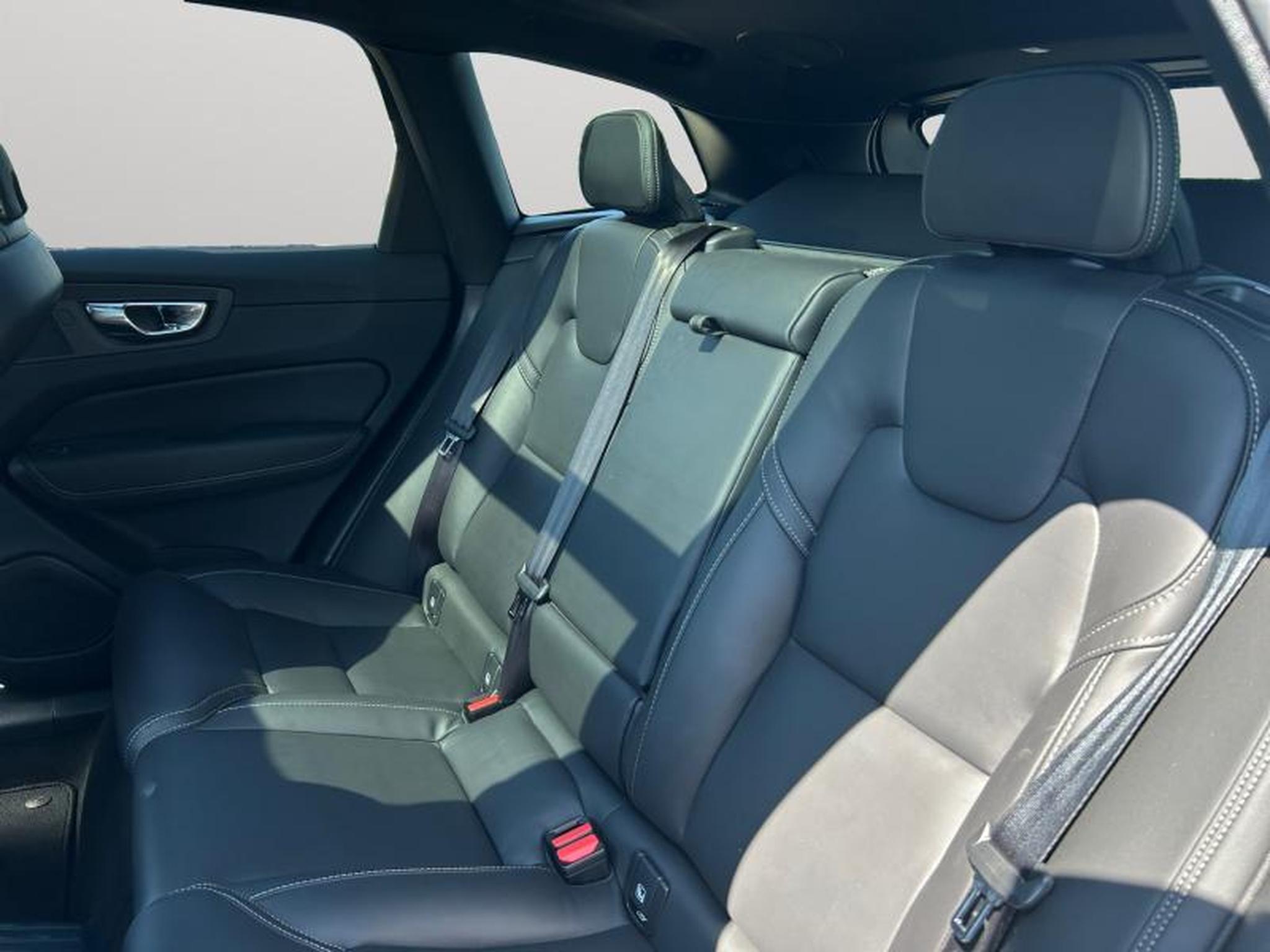 Volvo XC60 – Image 10