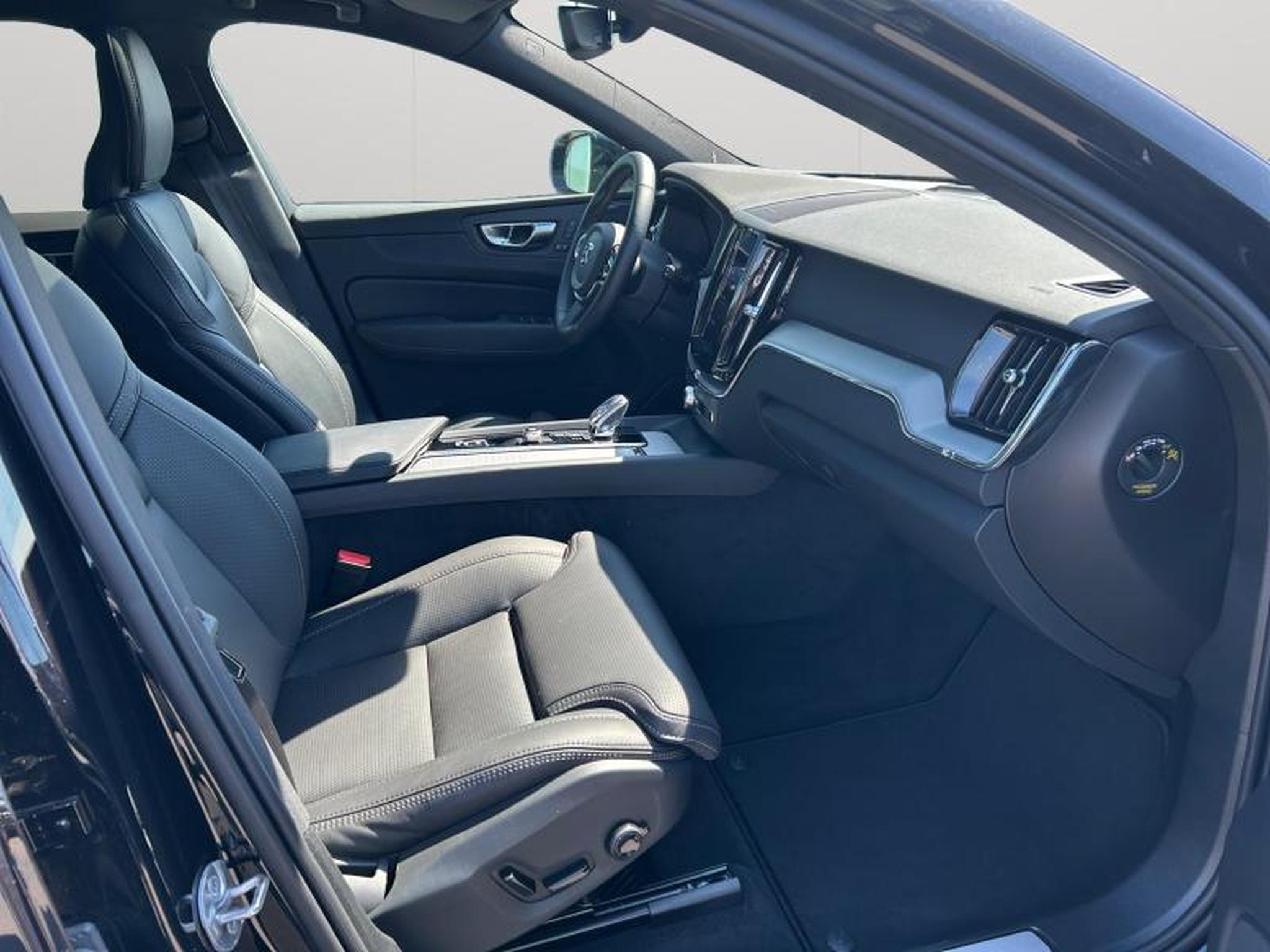 Volvo XC60 – Image 8