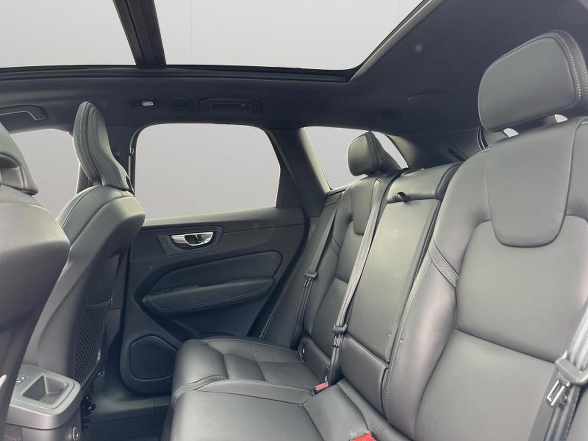 Volvo XC60 – Image 10