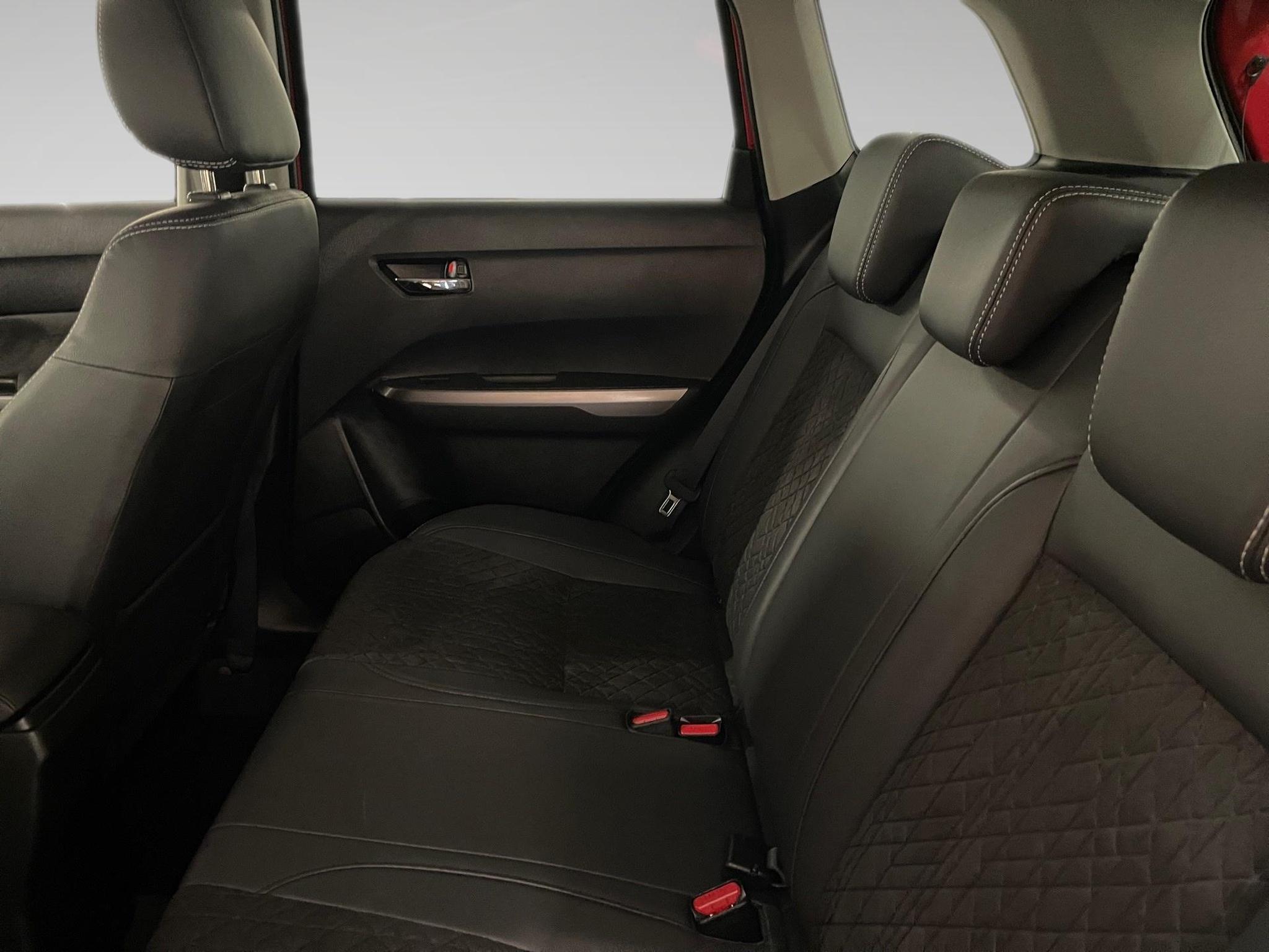 Suzuki Vitara – Image 11