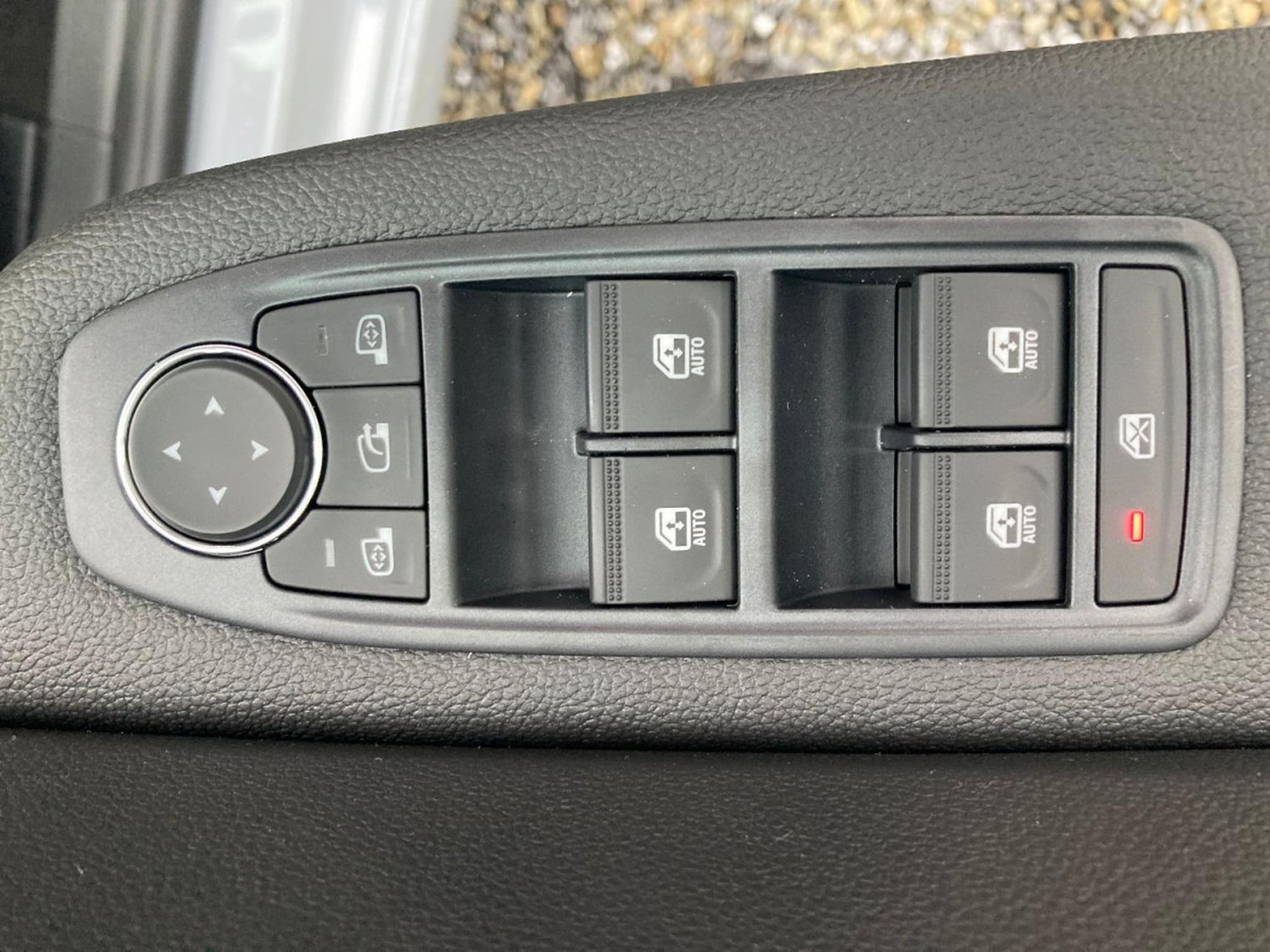 Renault Clio – Image 16