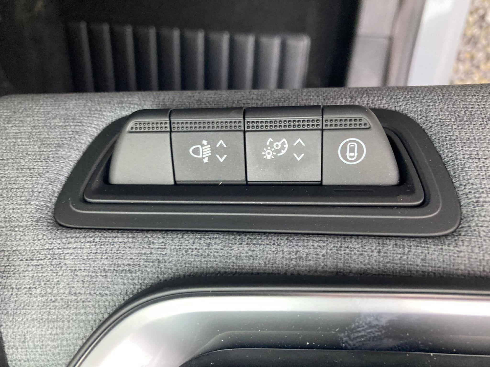 Renault Clio – Image 15