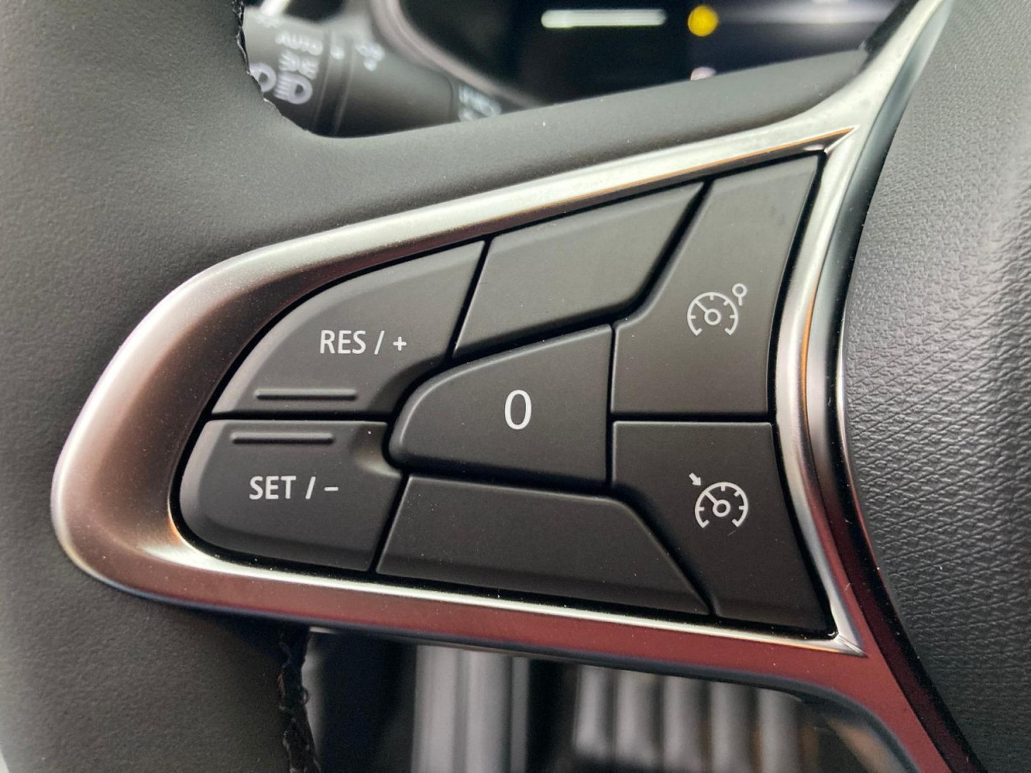 Renault Clio – Image 12