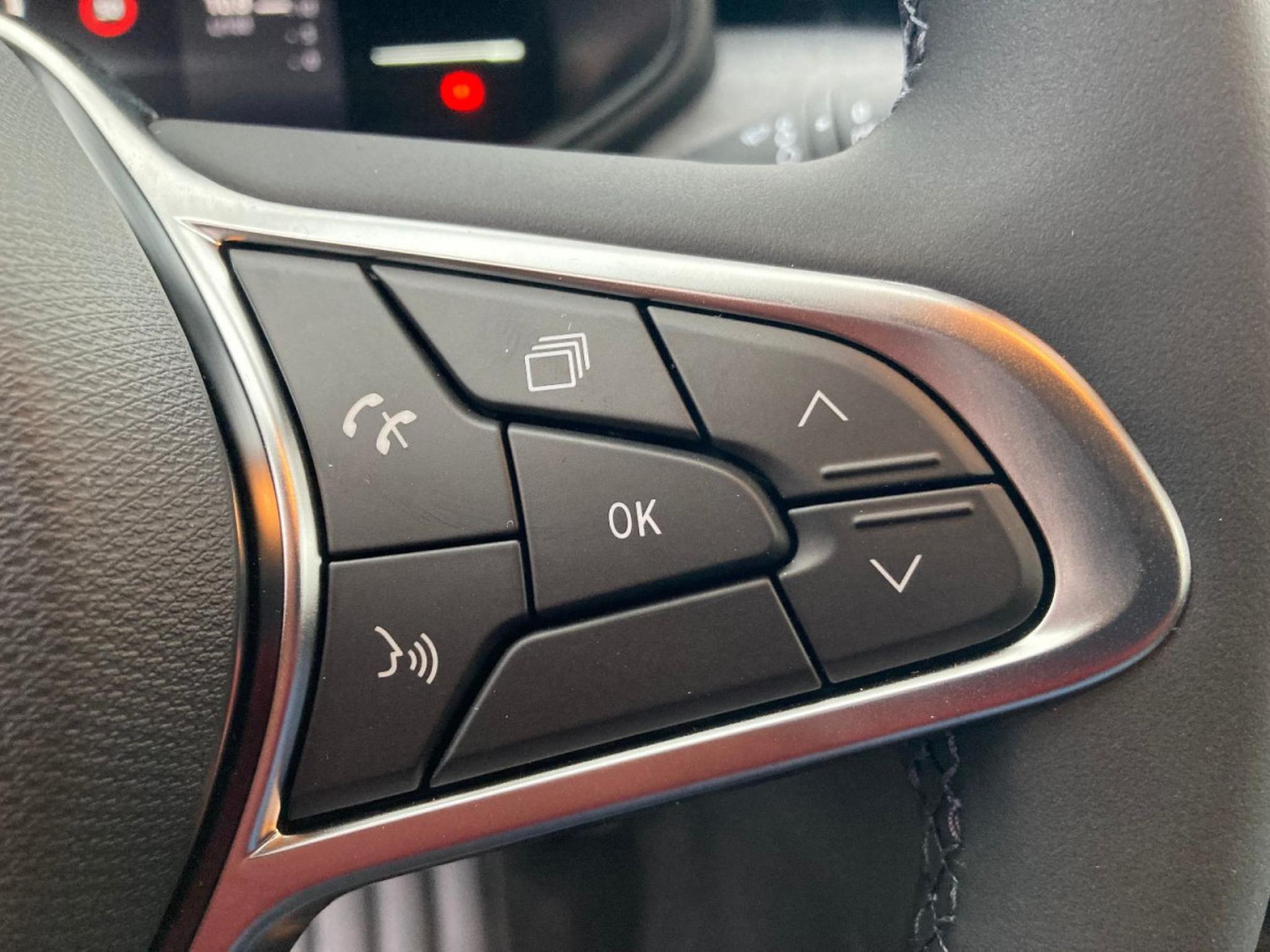 Renault Clio – Image 11