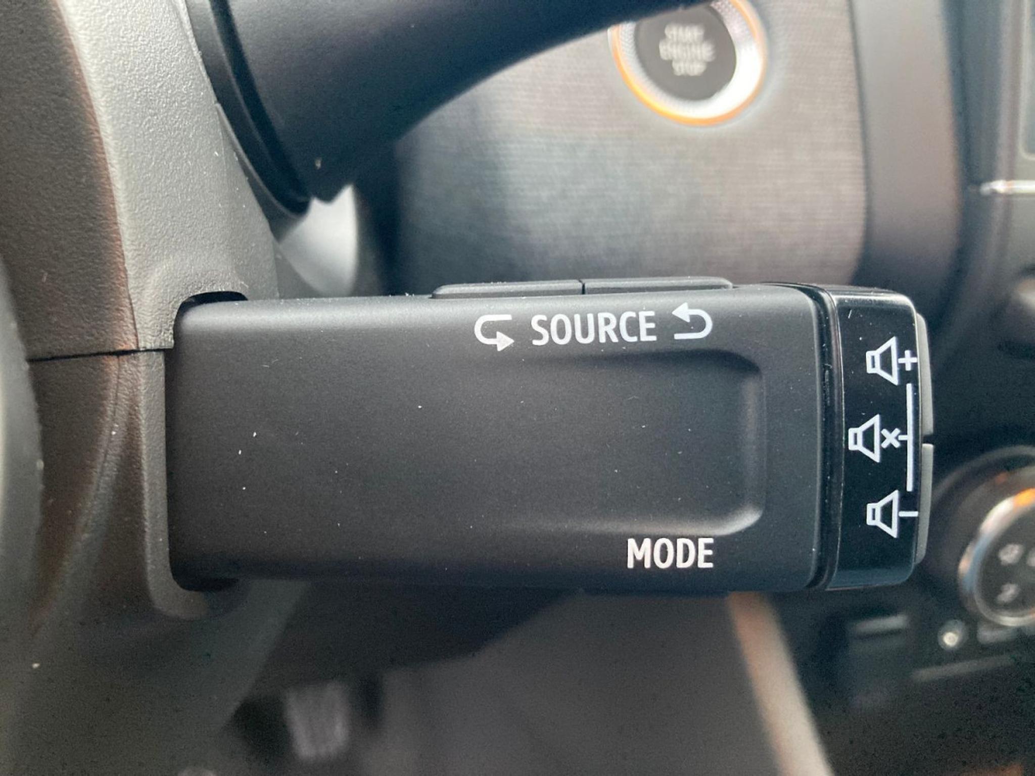 Renault Clio – Image 9