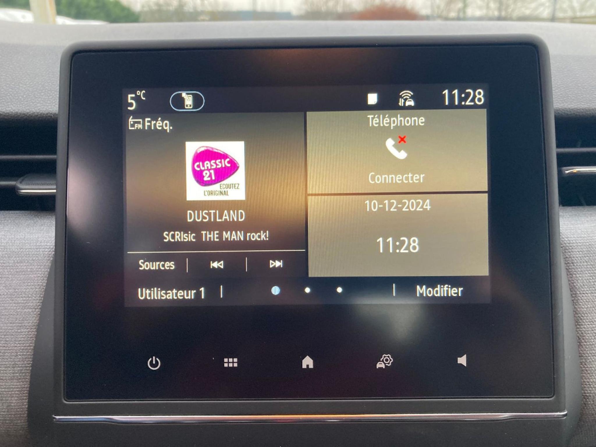 Renault Clio – Image 7