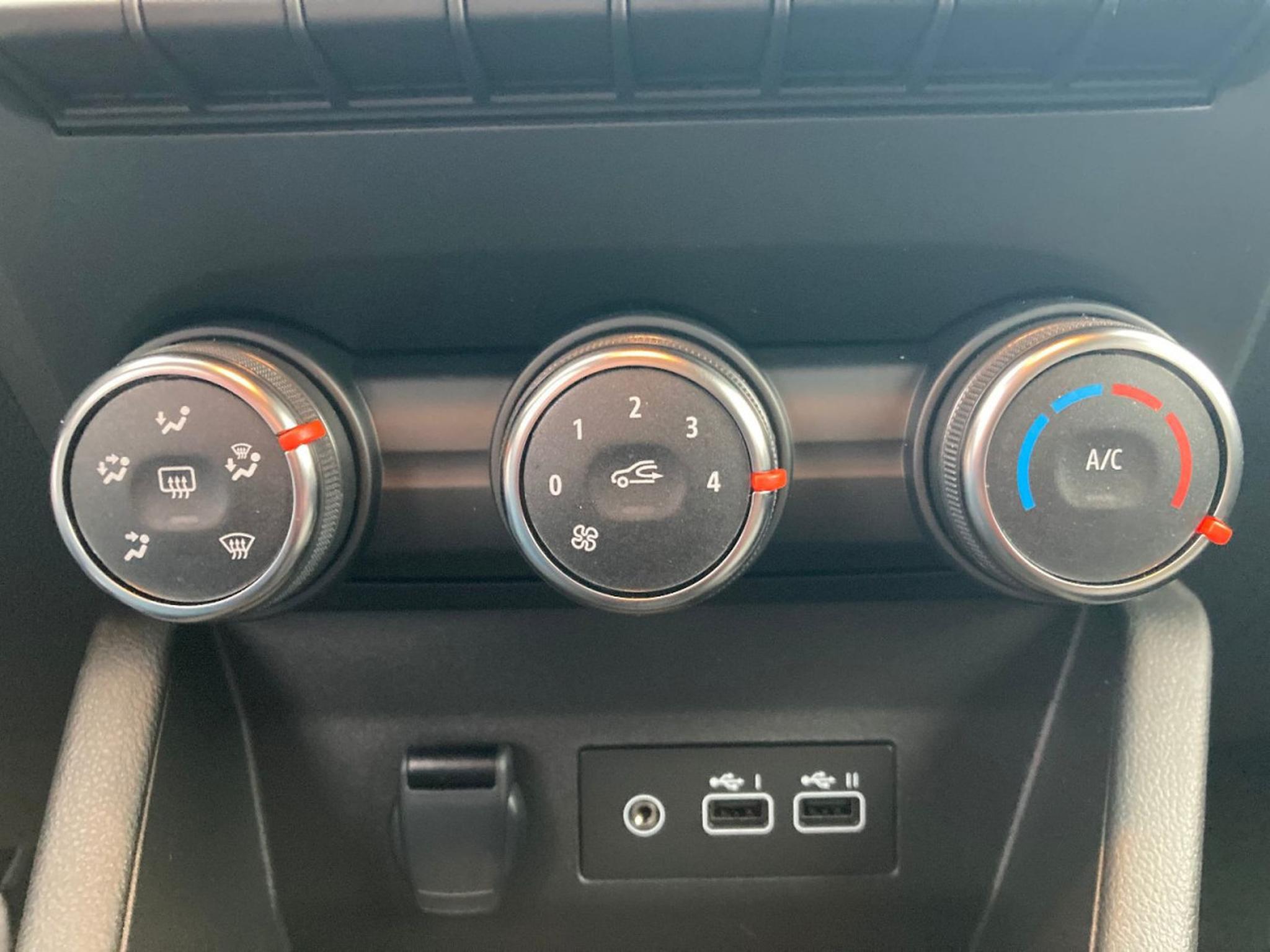 Renault Clio – Image 4