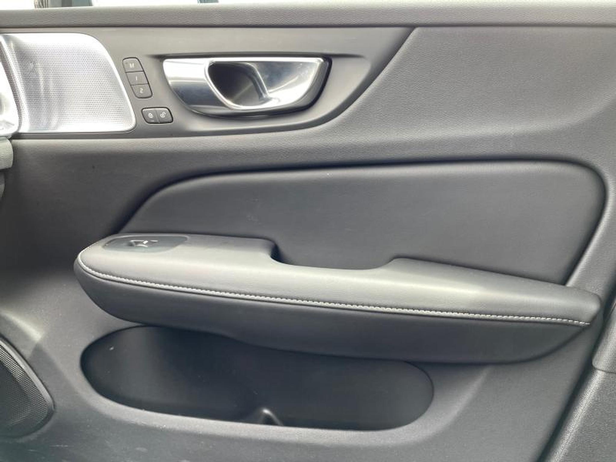 Volvo V60 – Image 2