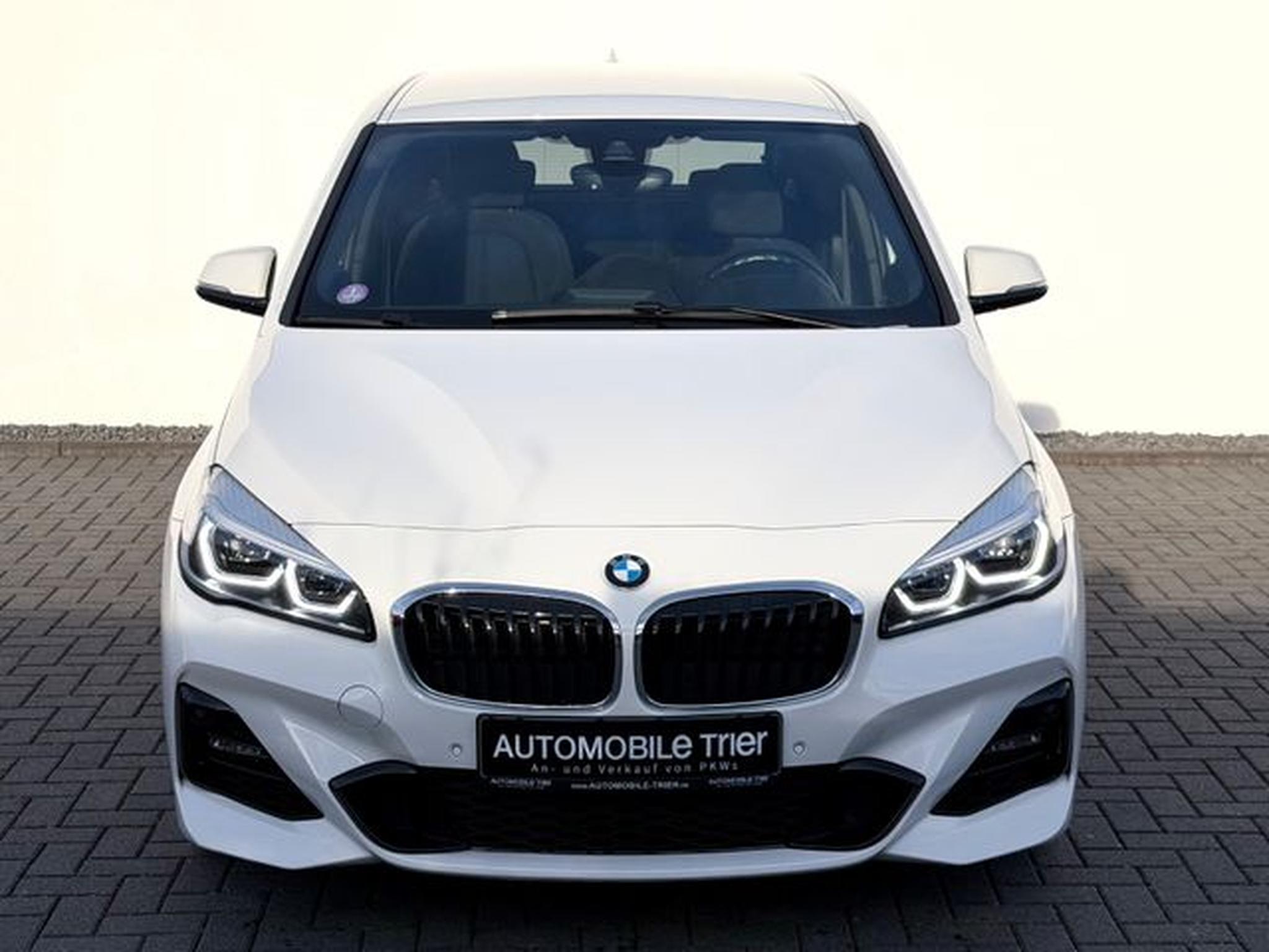 BMW 218 – Image 16