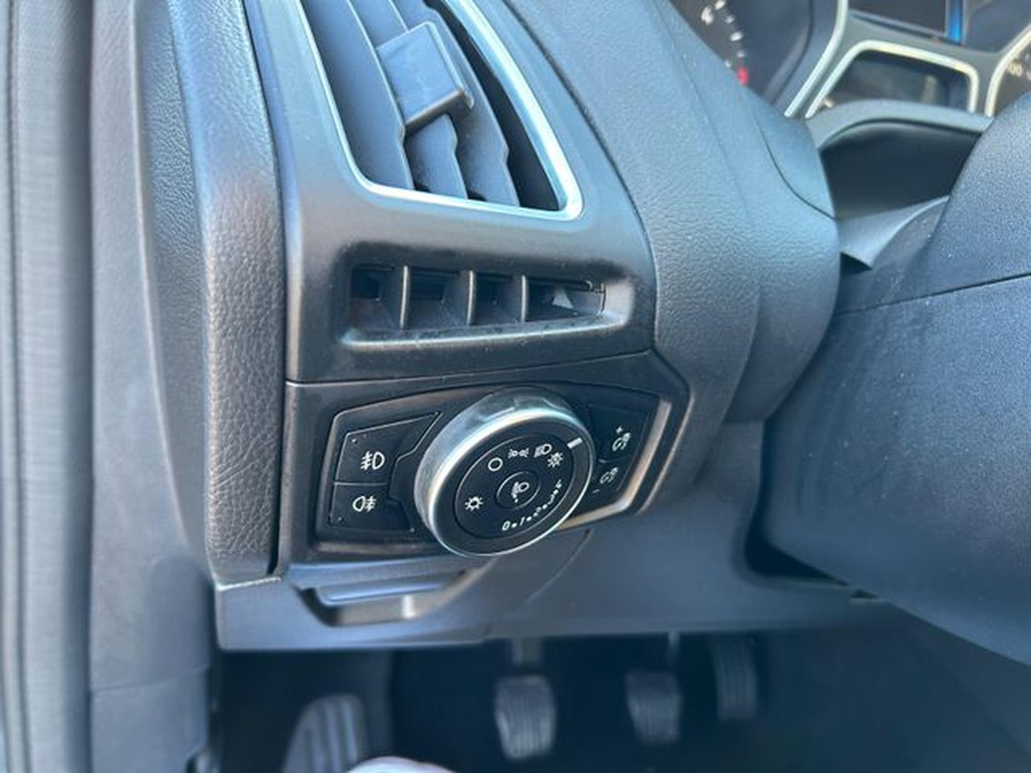 Ford Focus – Image 3