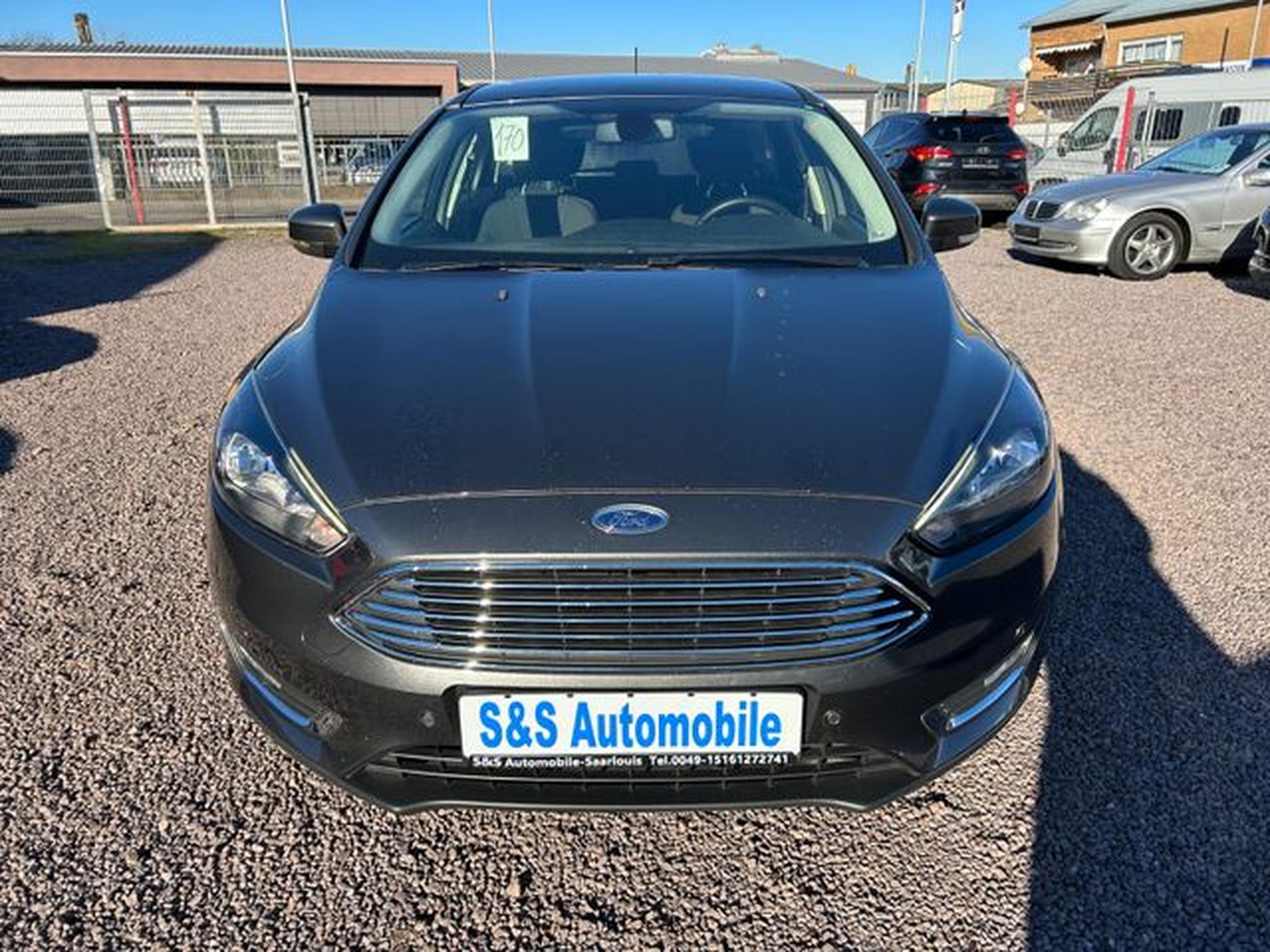 Ford Focus – Image 12